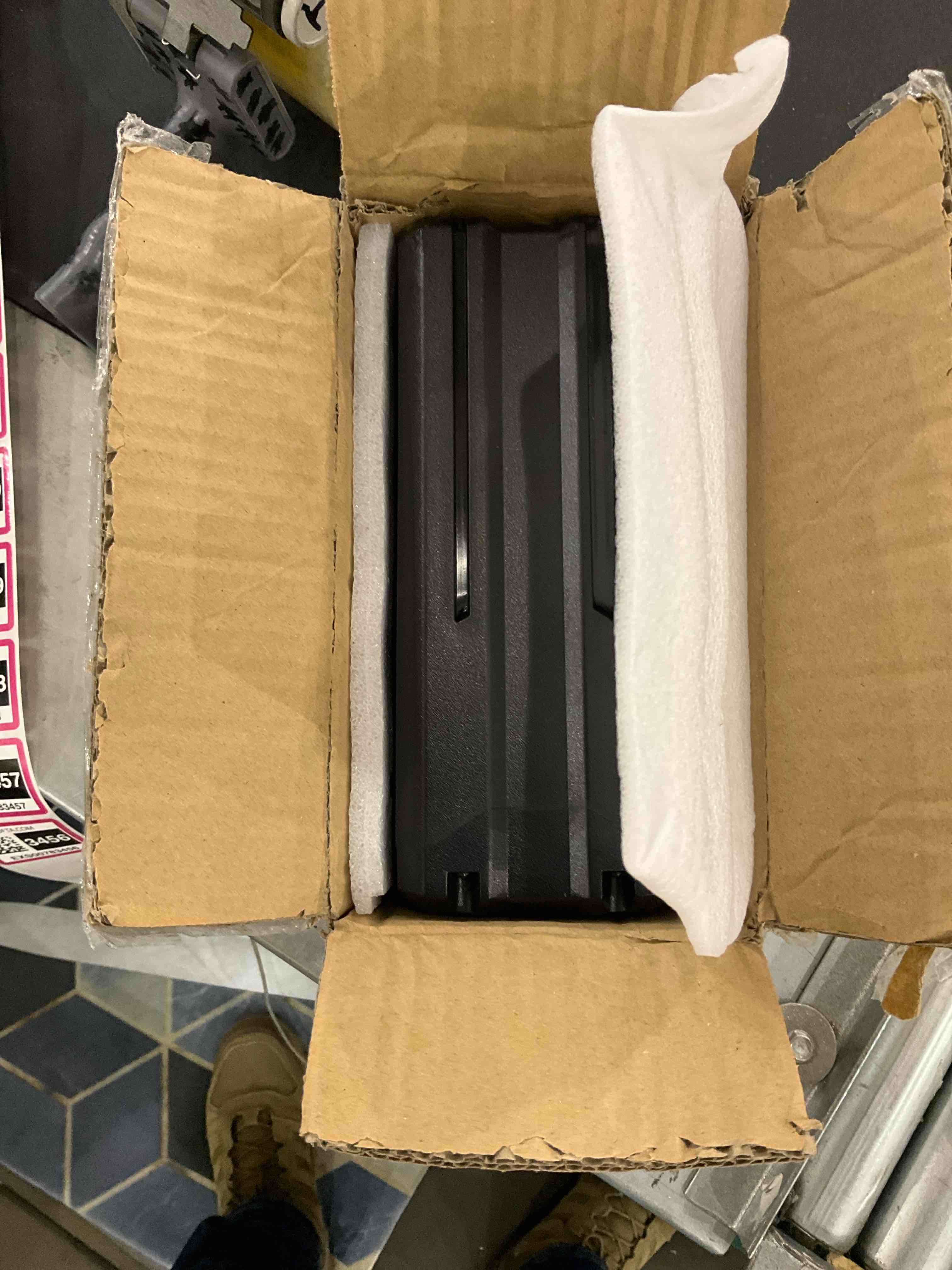 https://s3.amazonaws.com/lotting-images-prod/bidfta/EXS00783455_1701783743892.jpeg