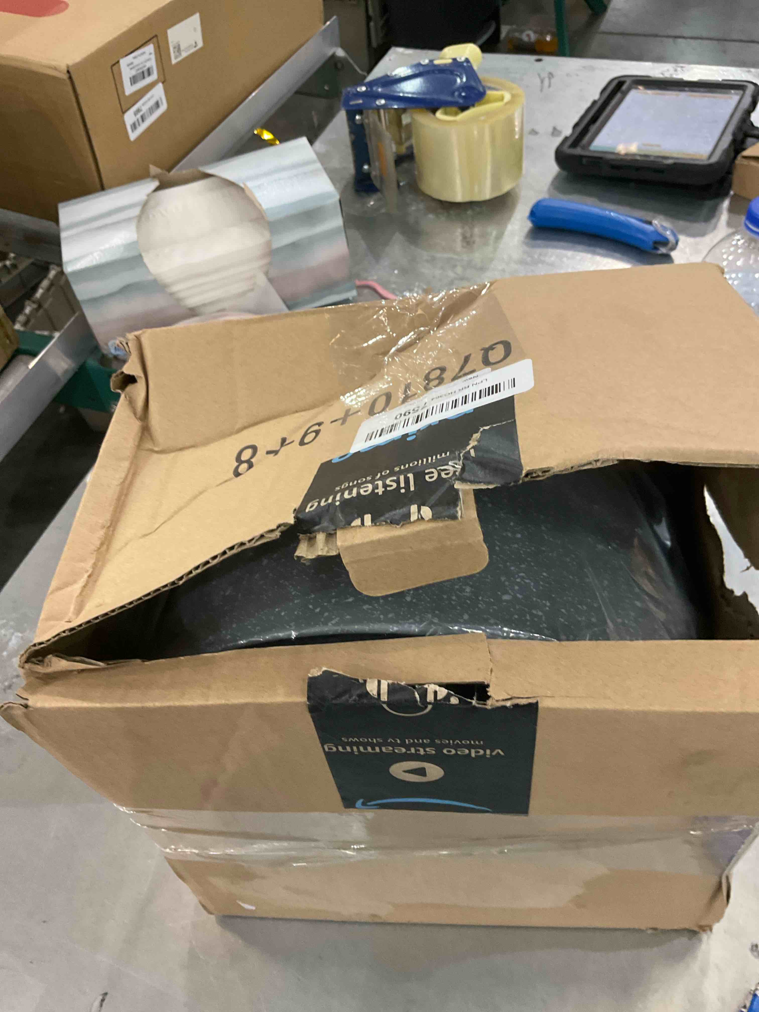https://s3.amazonaws.com/lotting-images-prod/bidfta/EXS00783786_1701718821939.jpeg