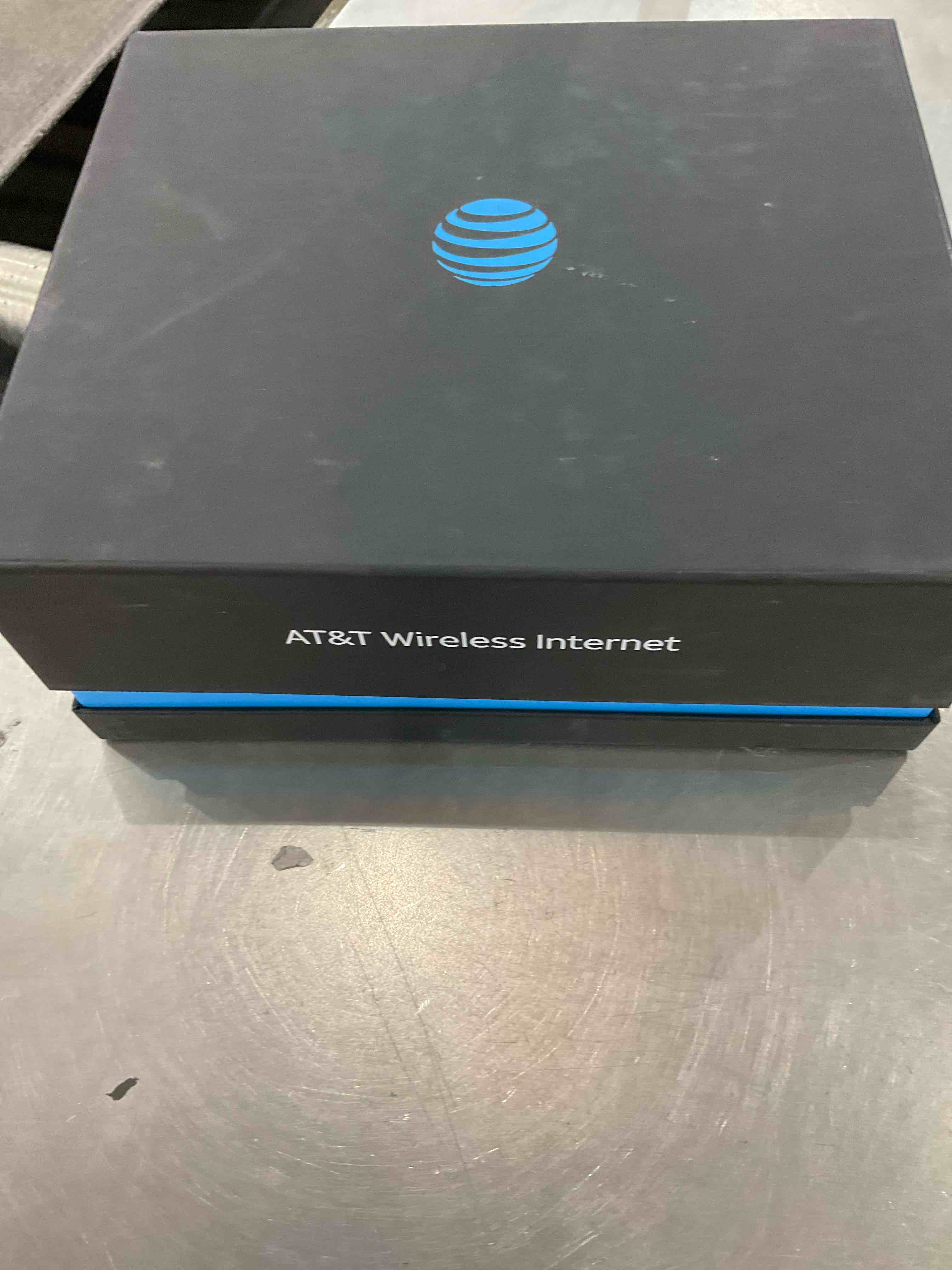 https://s3.amazonaws.com/lotting-images-prod/bidfta/EXS00784946_1701874297662.jpeg