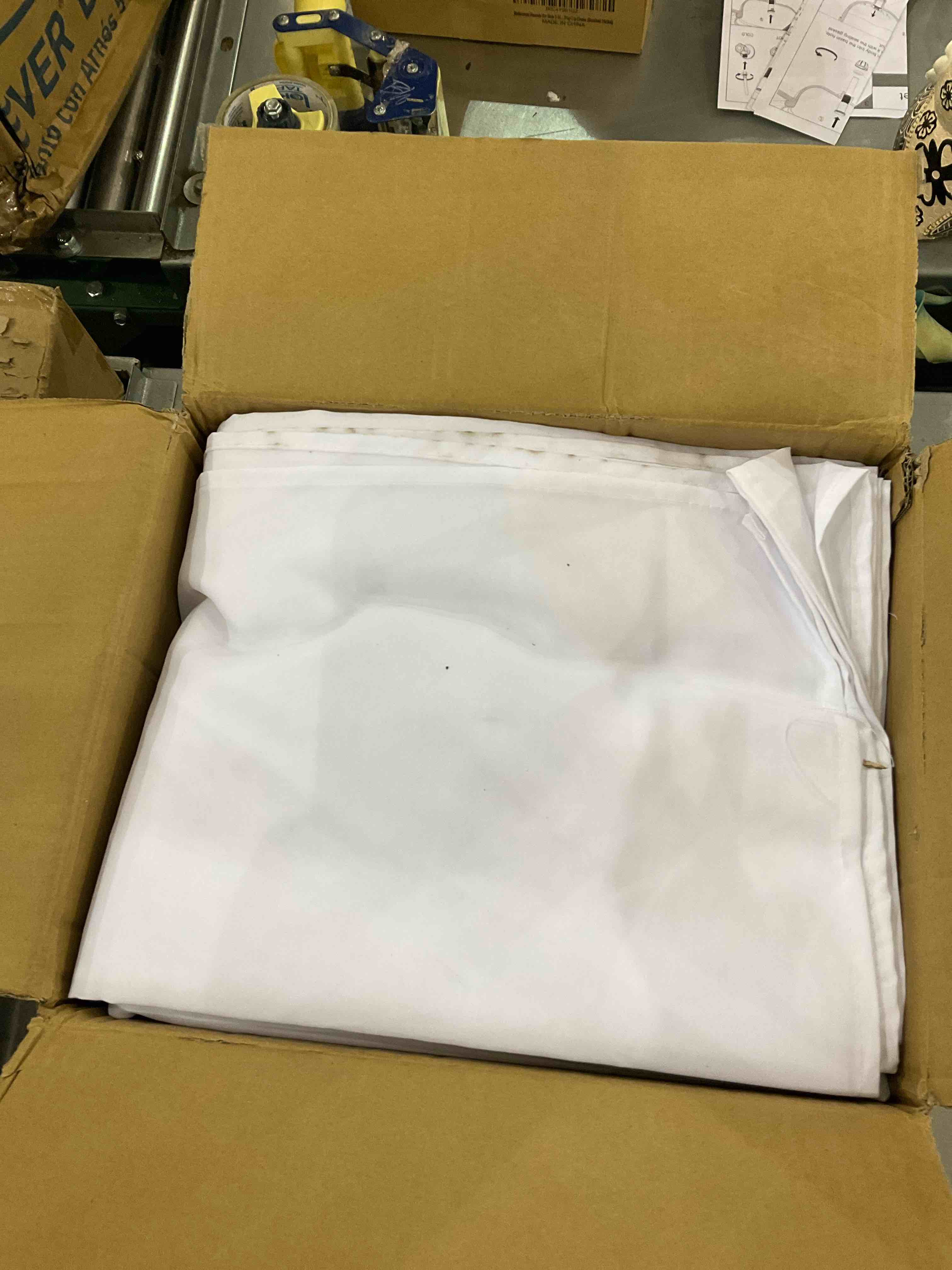 https://s3.amazonaws.com/lotting-images-prod/bidfta/EXS00785524_1701701886347.jpeg