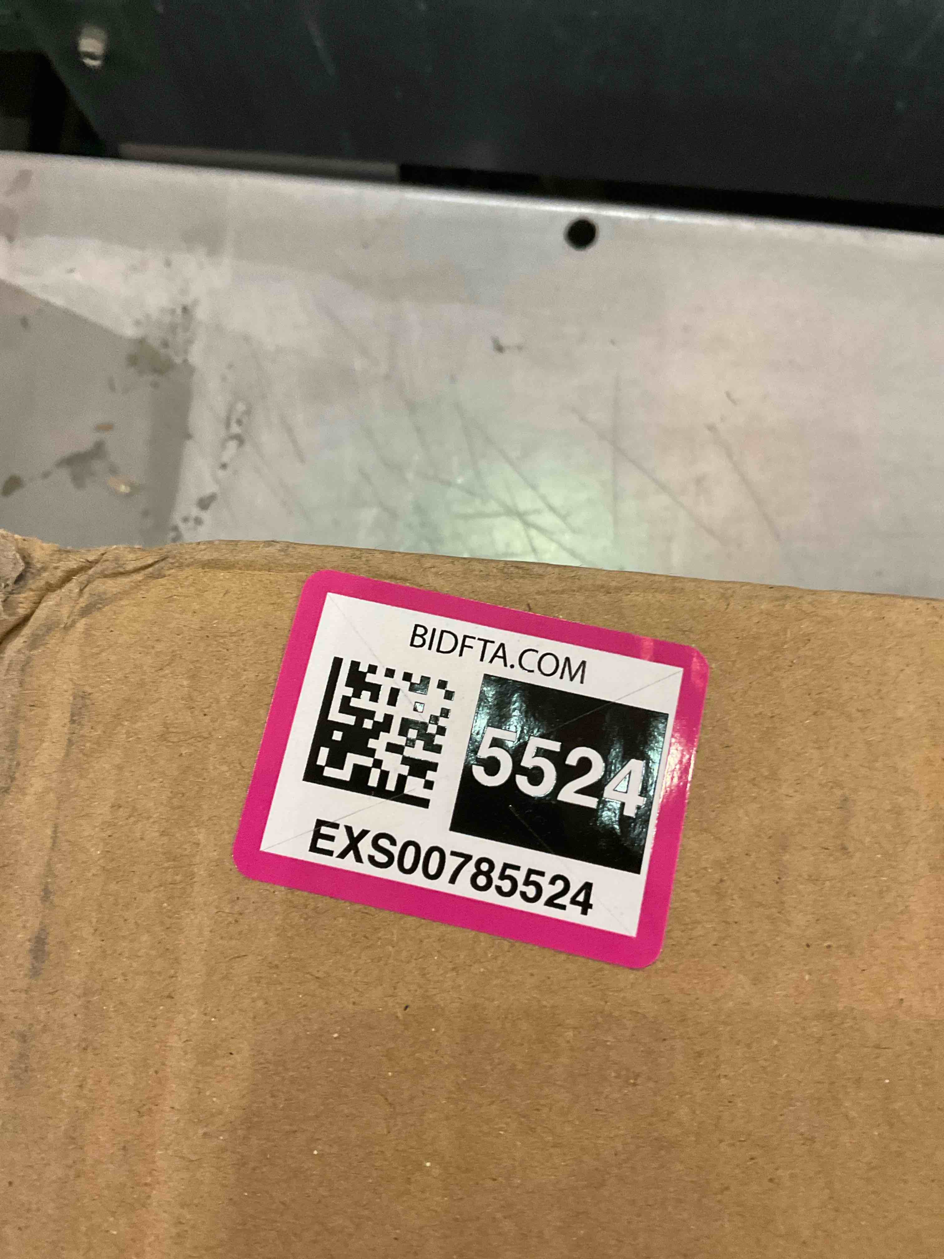 https://s3.amazonaws.com/lotting-images-prod/bidfta/EXS00785524_1701701911827.jpeg