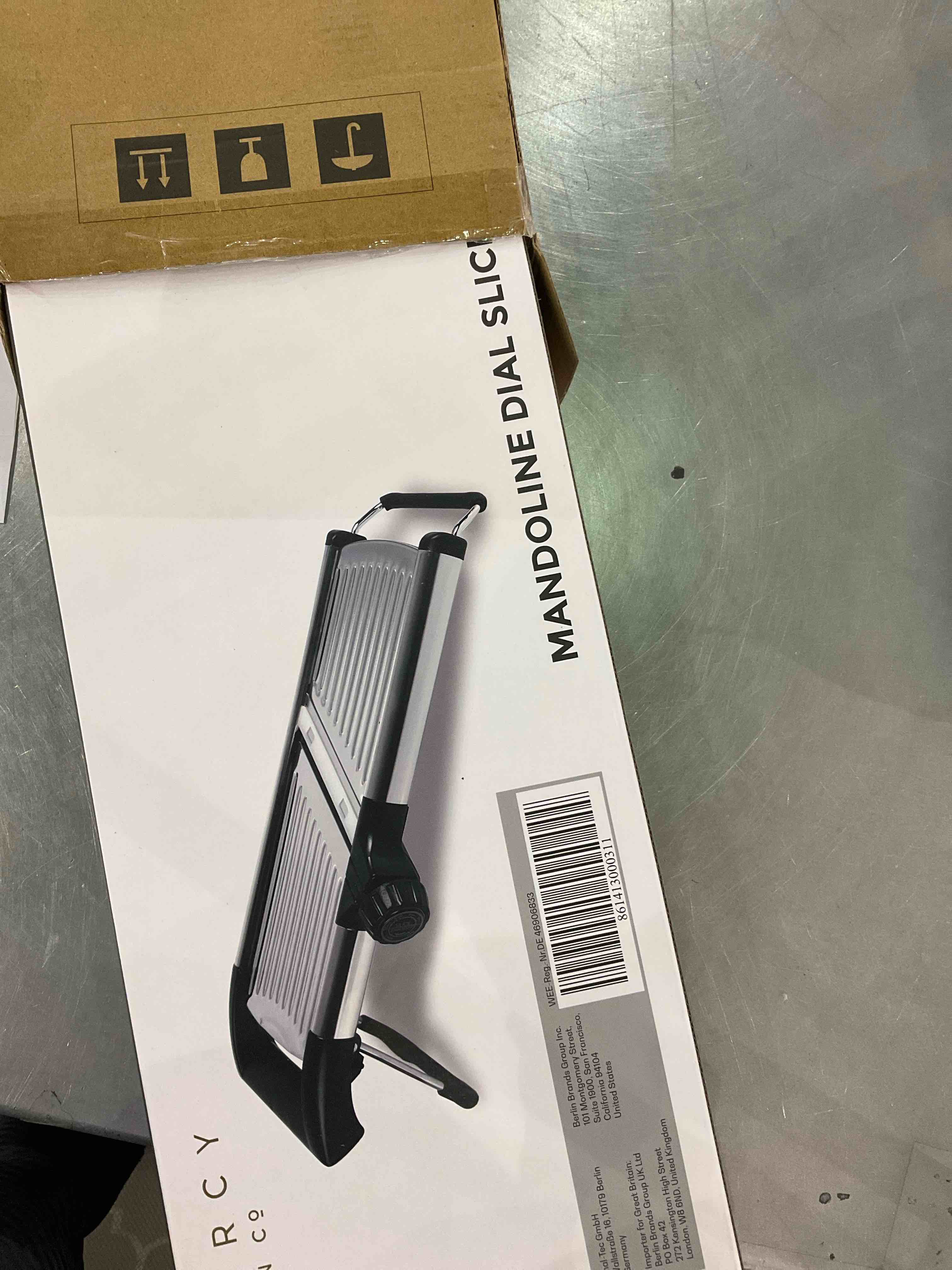 https://s3.amazonaws.com/lotting-images-prod/bidfta/EXS00785792_1701867322838.jpeg