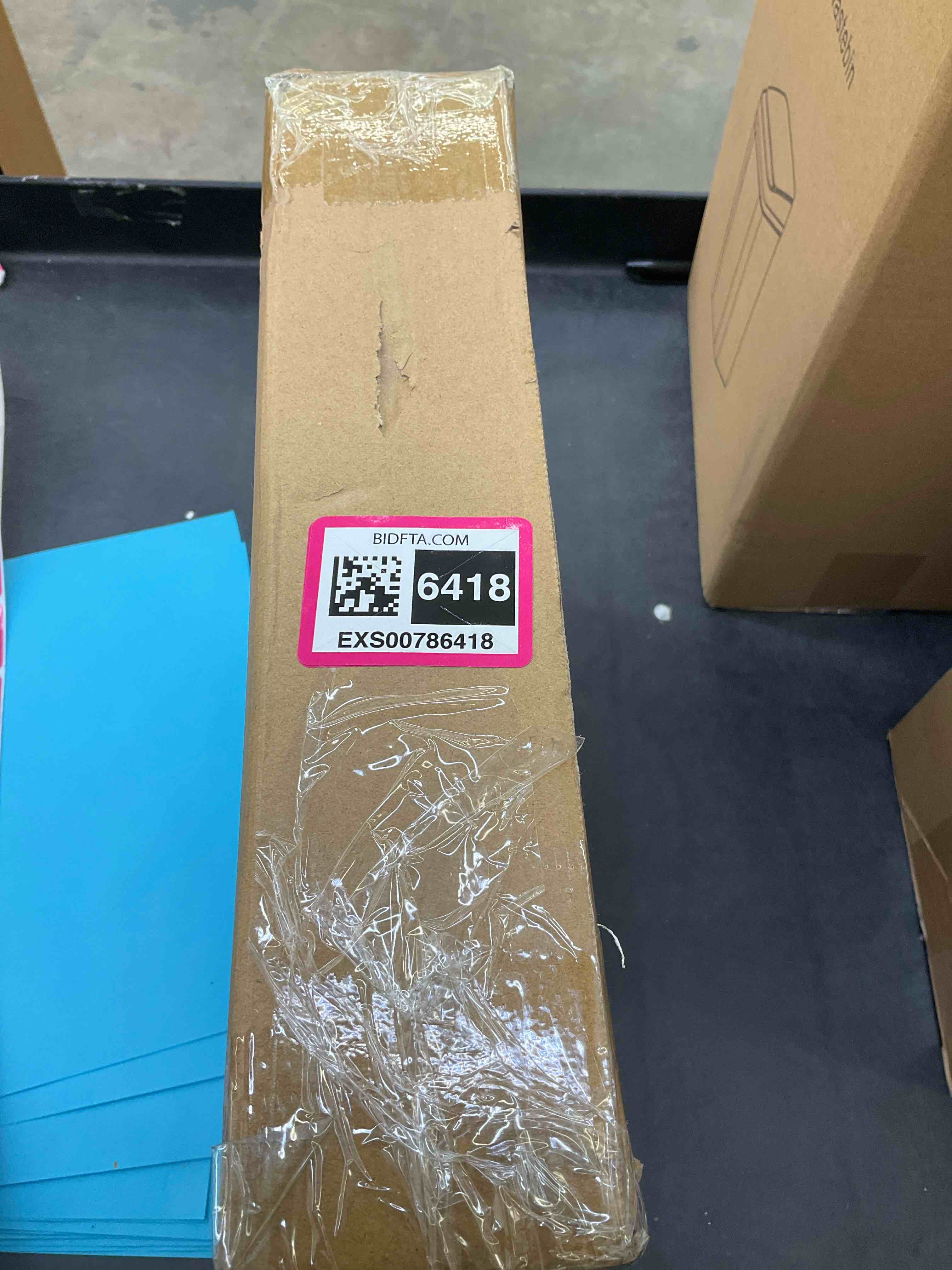 https://s3.amazonaws.com/lotting-images-prod/bidfta/EXS00786418_1704309677591.jpeg