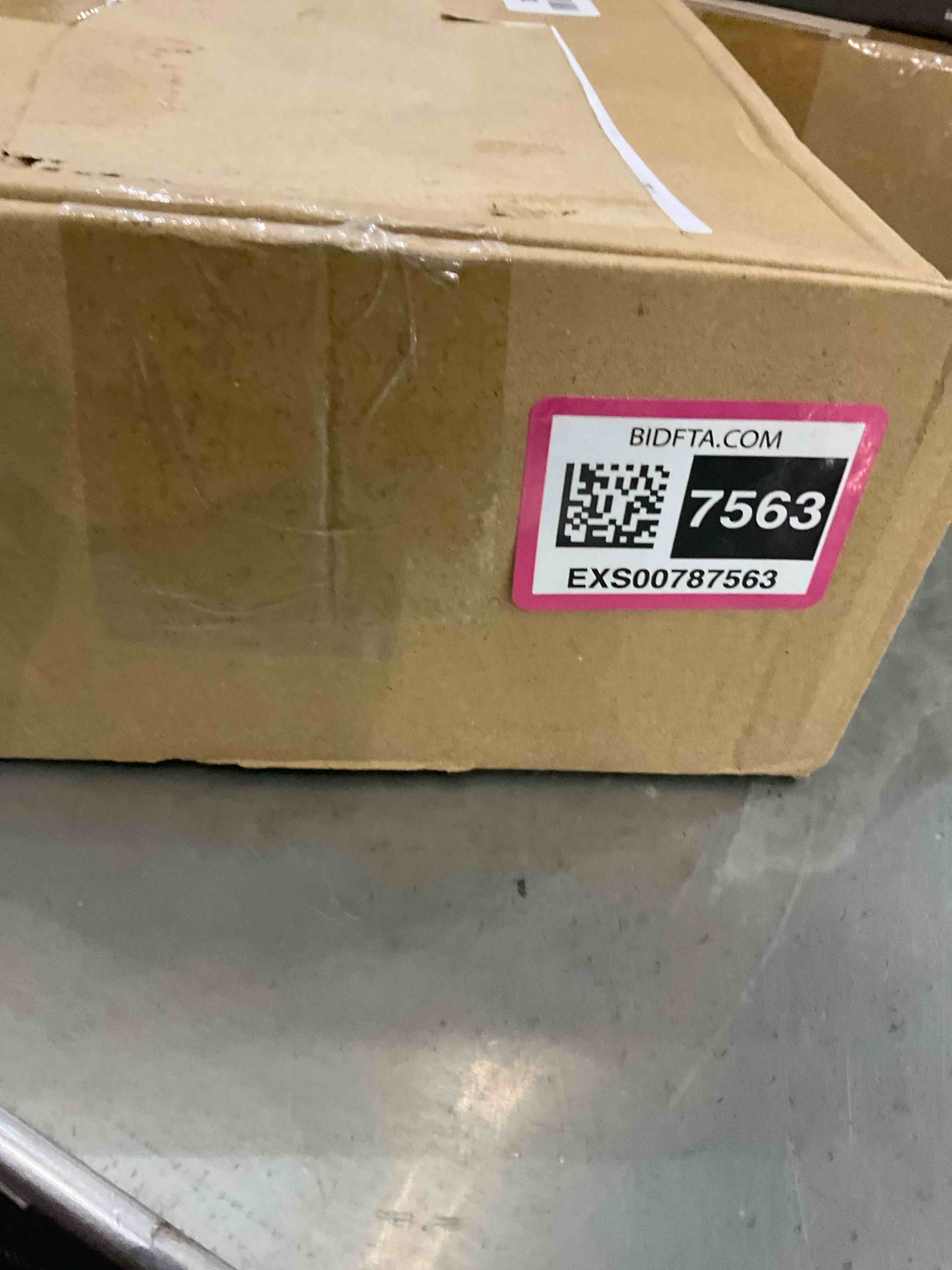 https://s3.amazonaws.com/lotting-images-prod/bidfta/EXS00787563_1701880315910.jpeg