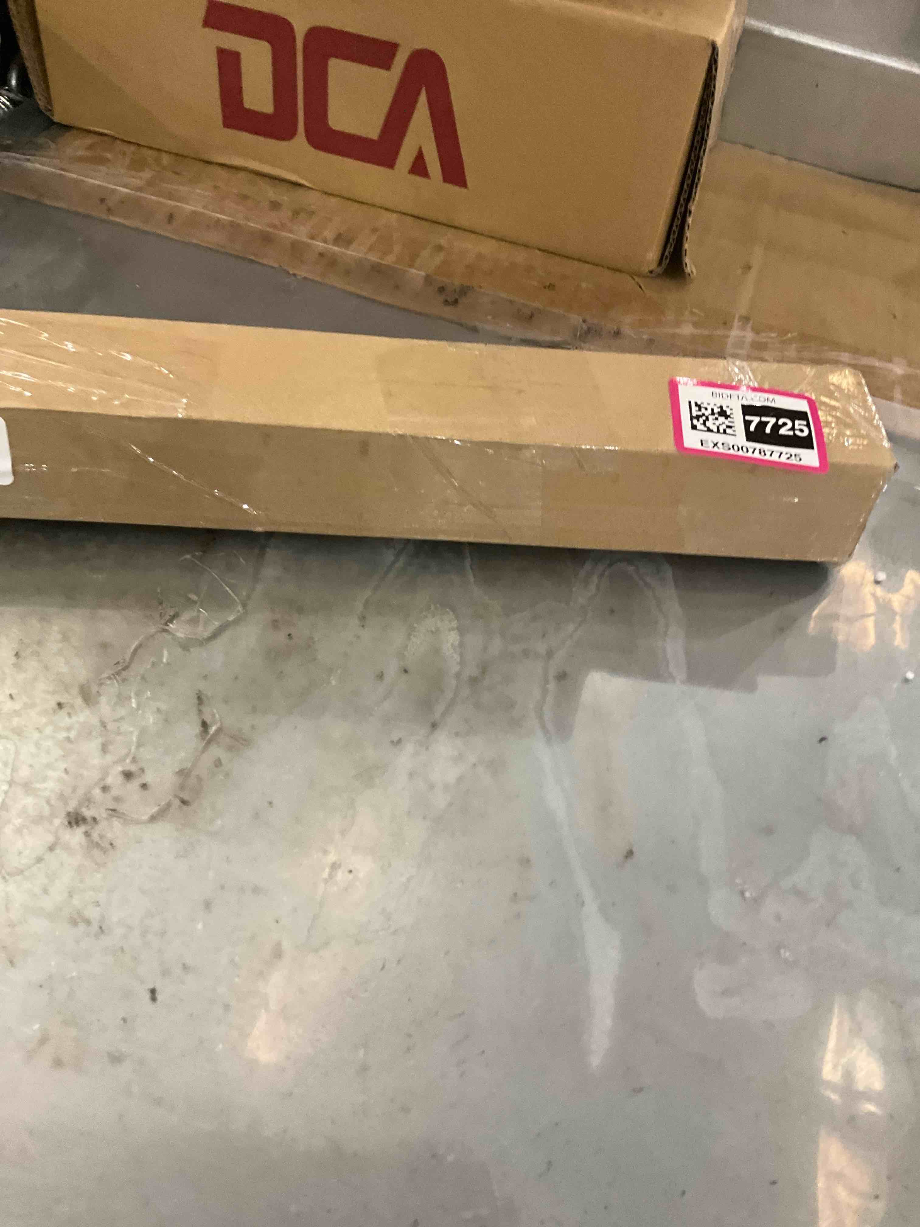 https://s3.amazonaws.com/lotting-images-prod/bidfta/EXS00787725_1701963003256.jpeg