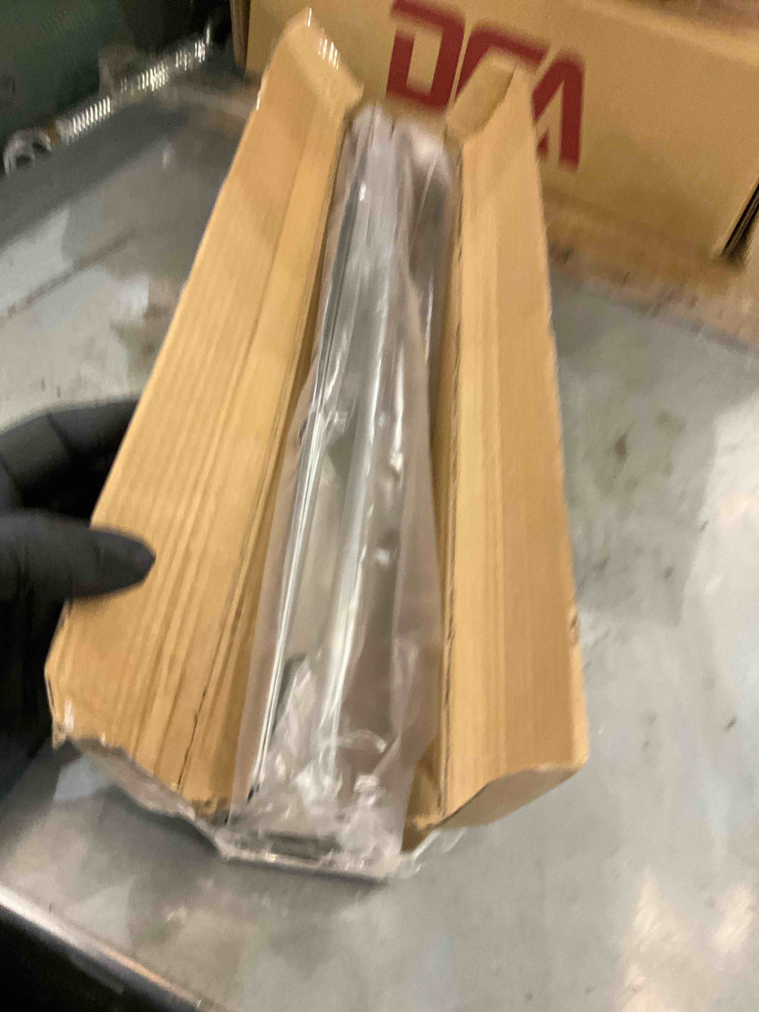 https://s3.amazonaws.com/lotting-images-prod/bidfta/EXS00787725_1701963030949.jpeg