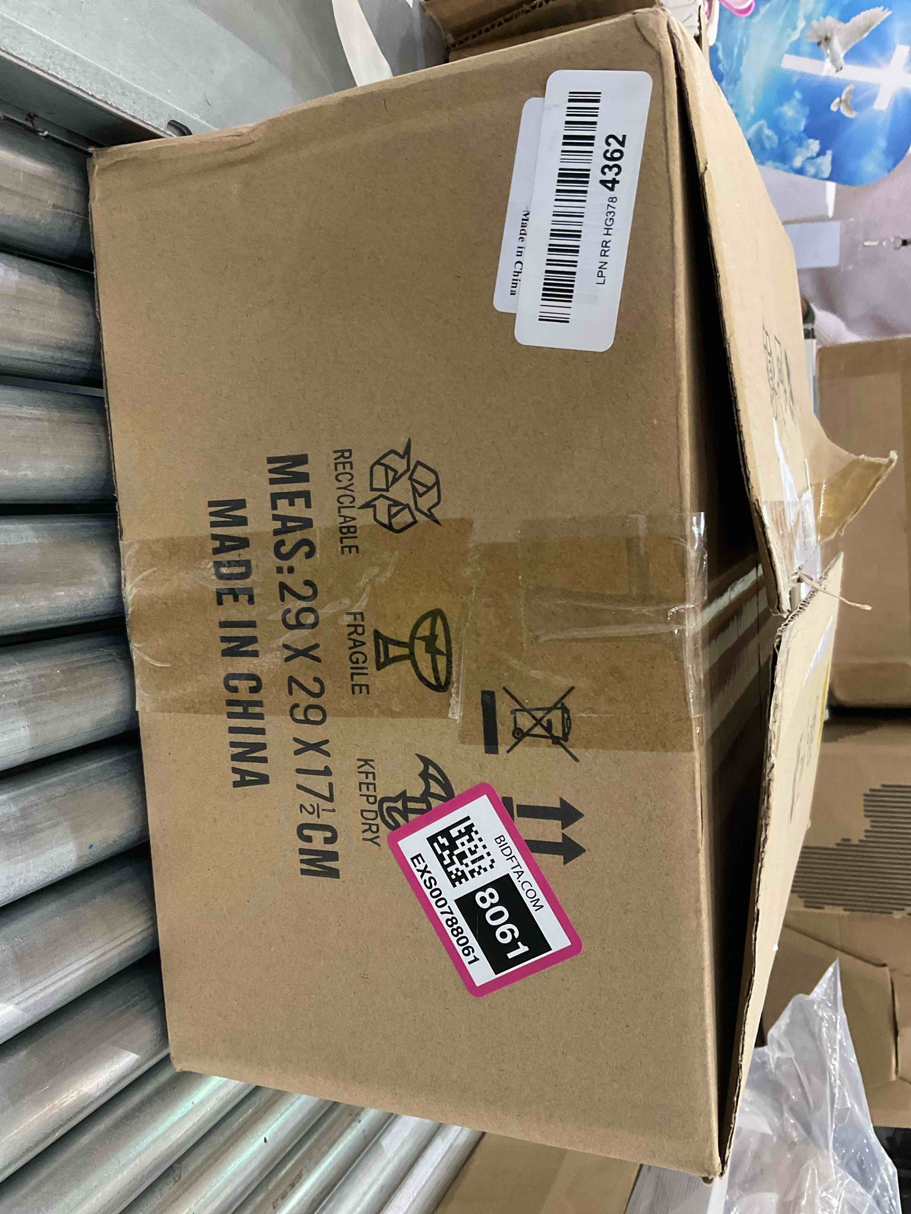 https://s3.amazonaws.com/lotting-images-prod/bidfta/EXS00788061_1701369820690.jpeg