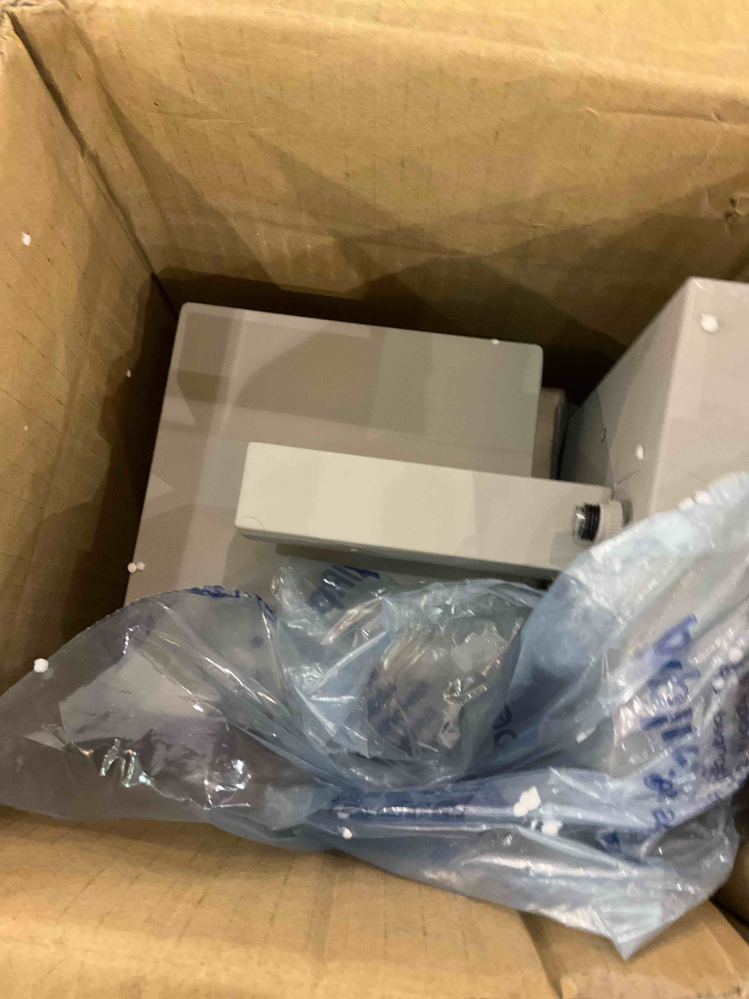 https://s3.amazonaws.com/lotting-images-prod/bidfta/EXS00788519_1701874328442.jpeg