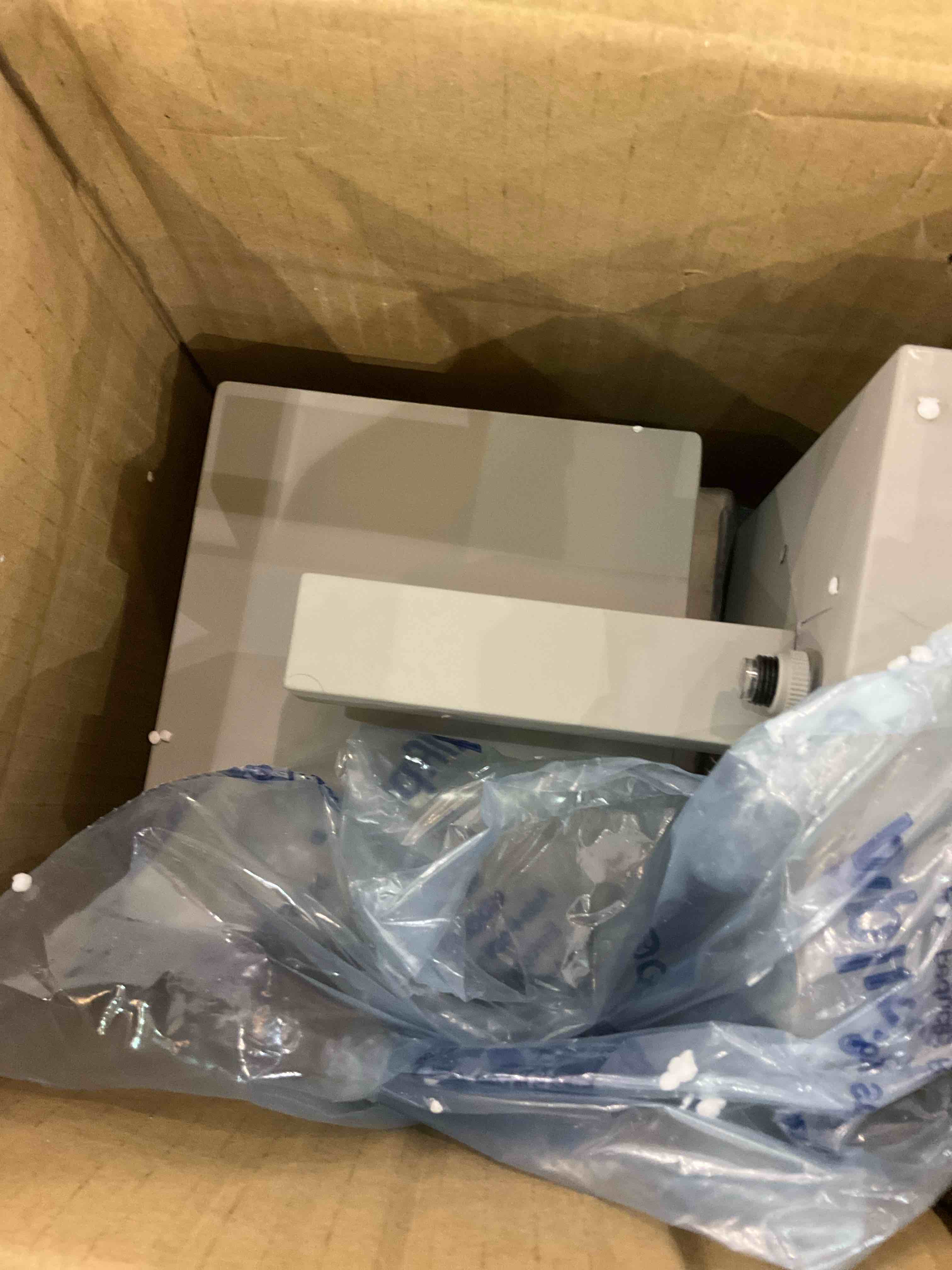 https://s3.amazonaws.com/lotting-images-prod/bidfta/EXS00788519_1701874329810.jpeg