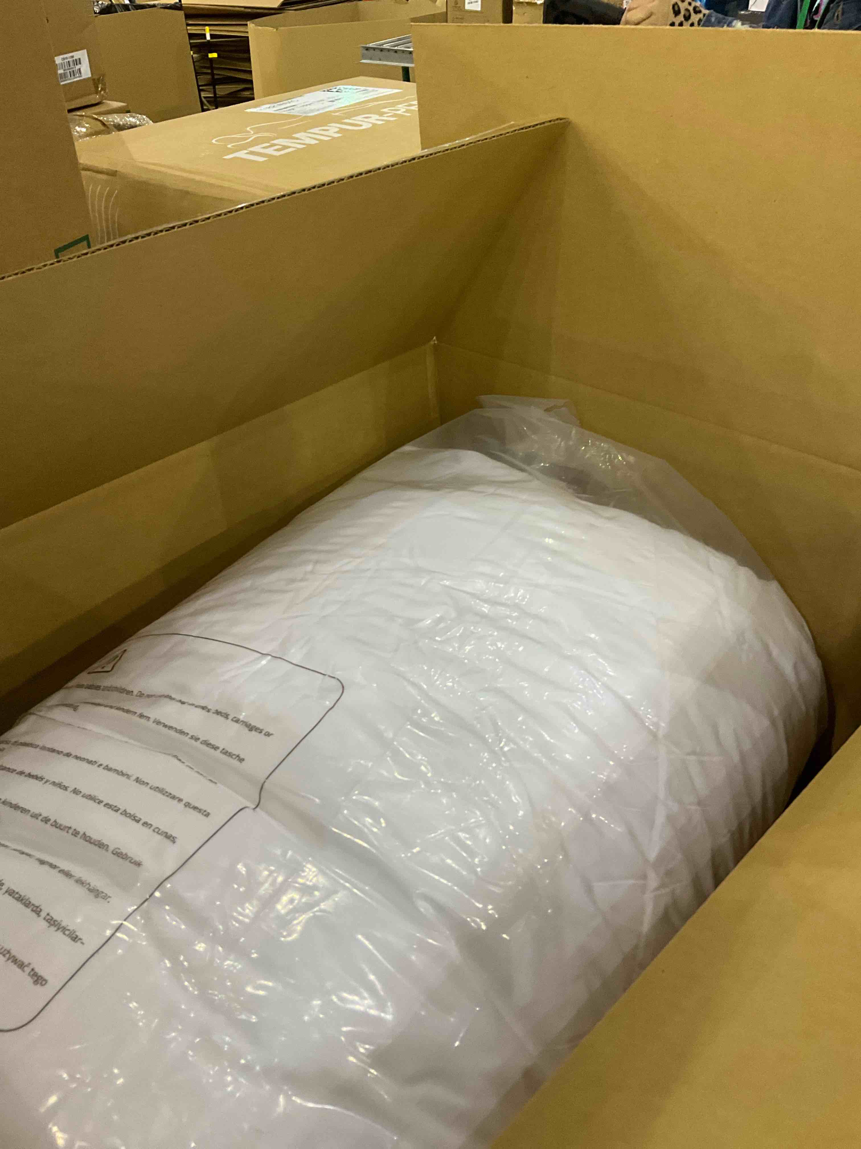 Utopia Bedding Down Alternative Comforter (Queen, White) - All Season Comforter - Plush Siliconized Fiberfill Duvet Insert - Box Stitched