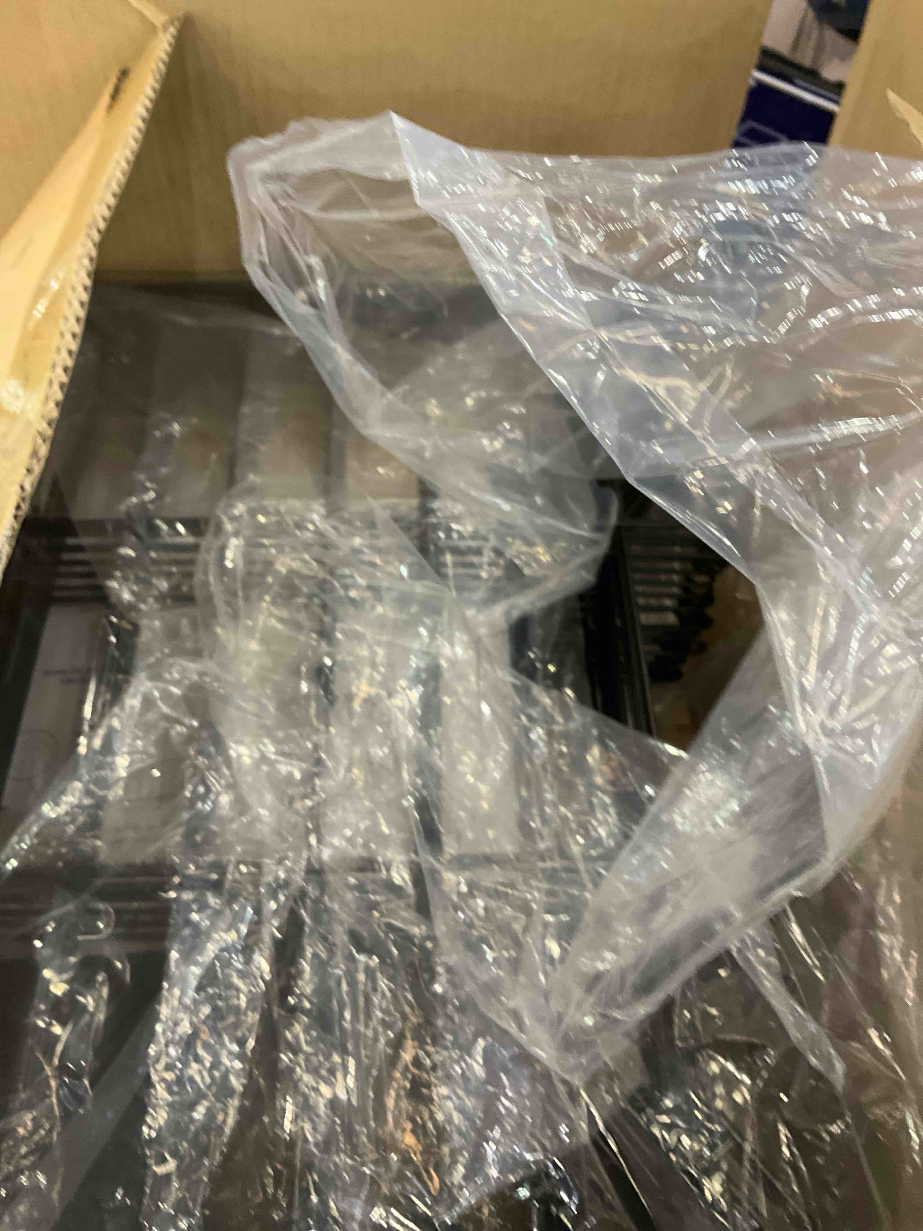 https://s3.amazonaws.com/lotting-images-prod/bidfta/EXS00789157_1701873780668.jpeg