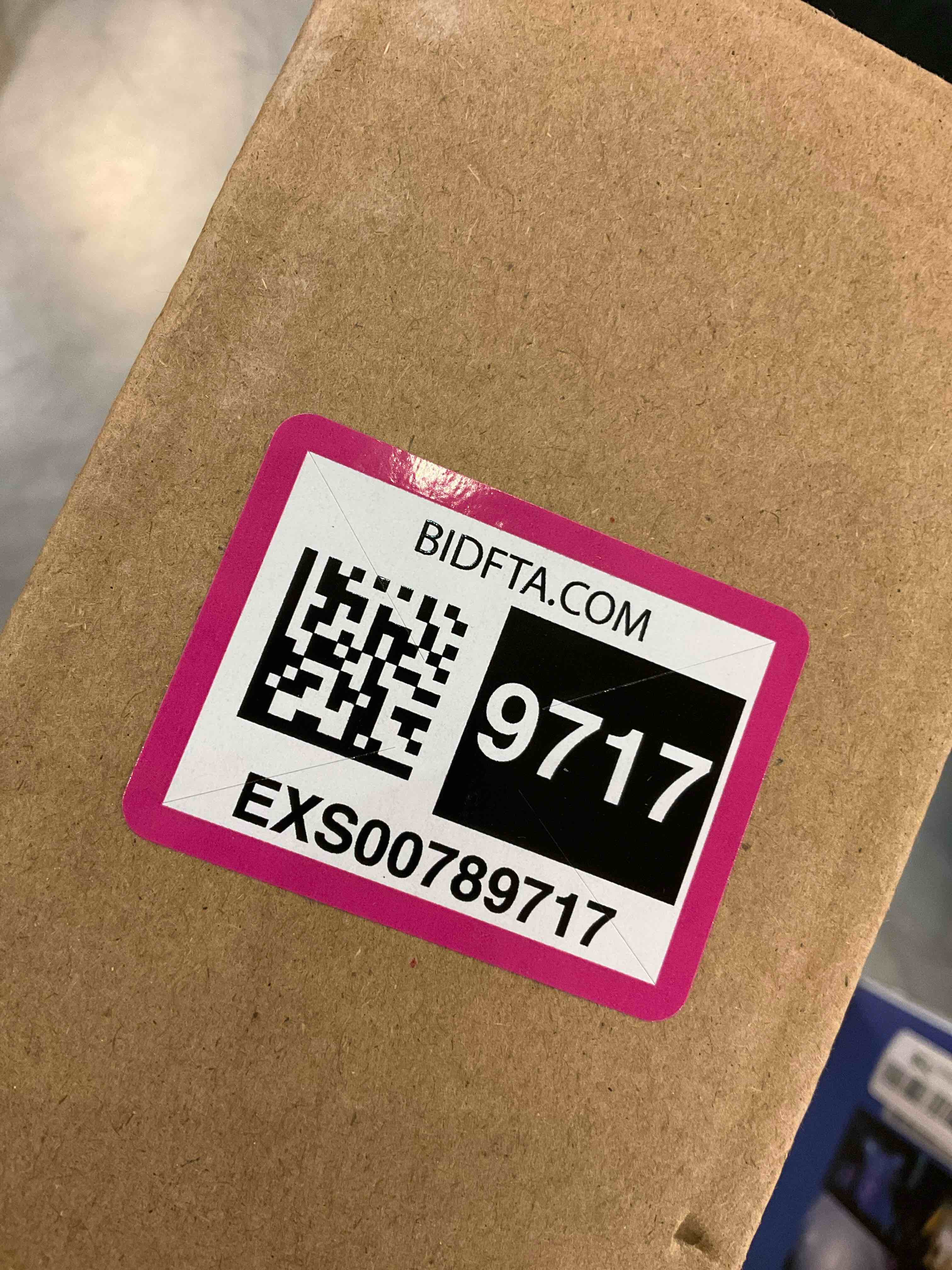 https://s3.amazonaws.com/lotting-images-prod/bidfta/EXS00789717_1701368198579.jpeg