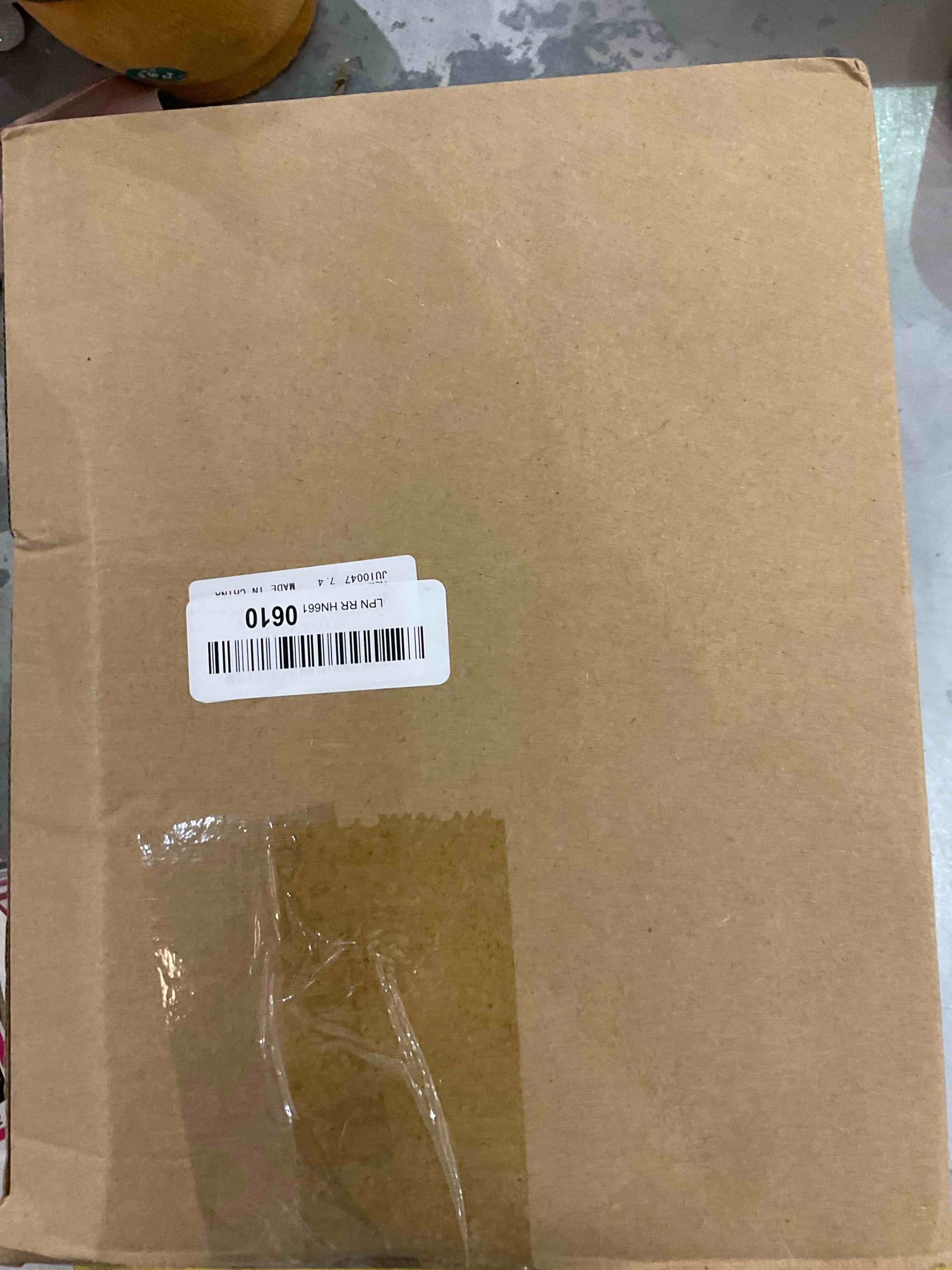 https://s3.amazonaws.com/lotting-images-prod/bidfta/EXS00790012_1703705253672.jpeg