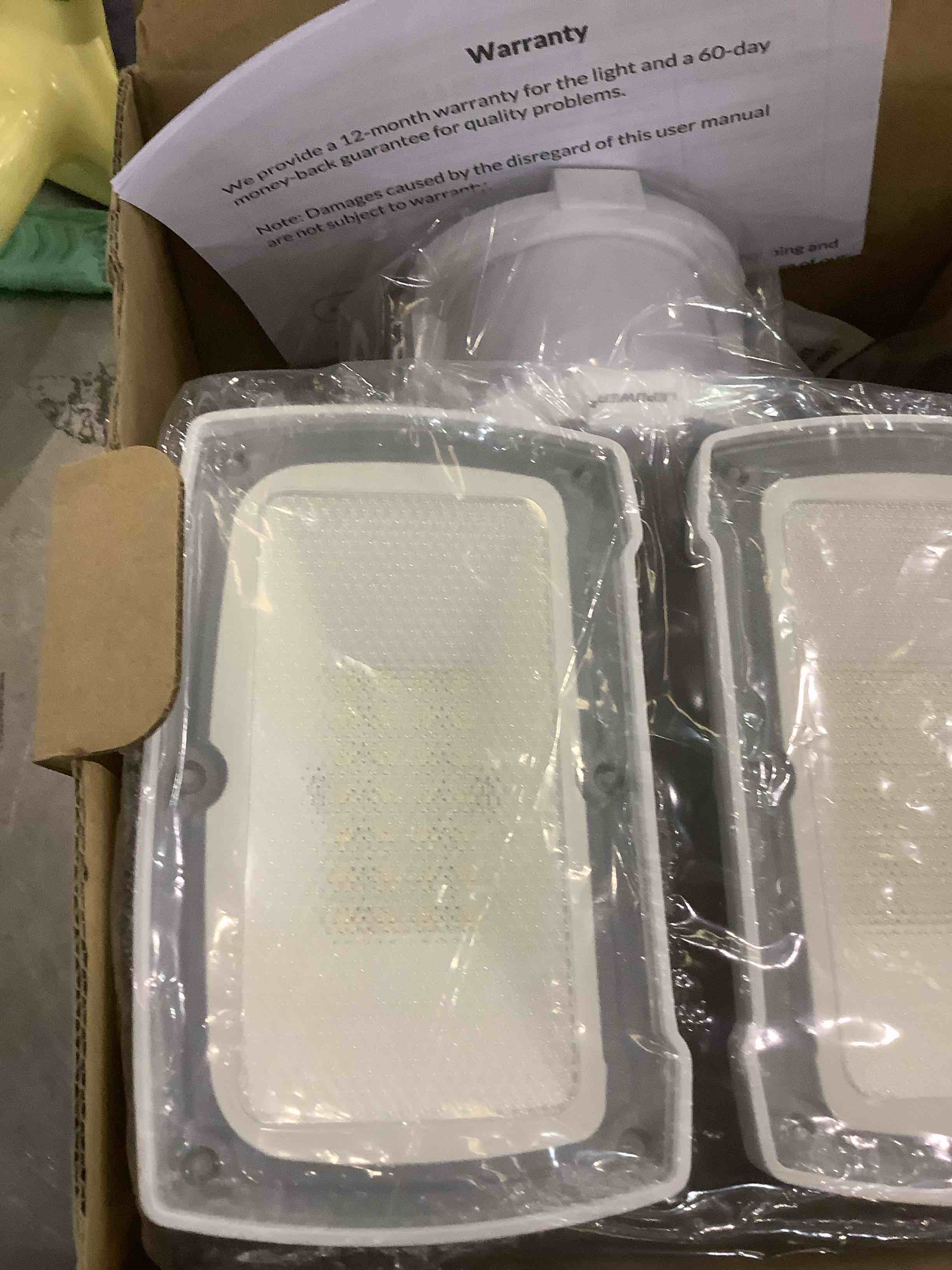 https://s3.amazonaws.com/lotting-images-prod/bidfta/EXS00790577_1702654704026.jpeg