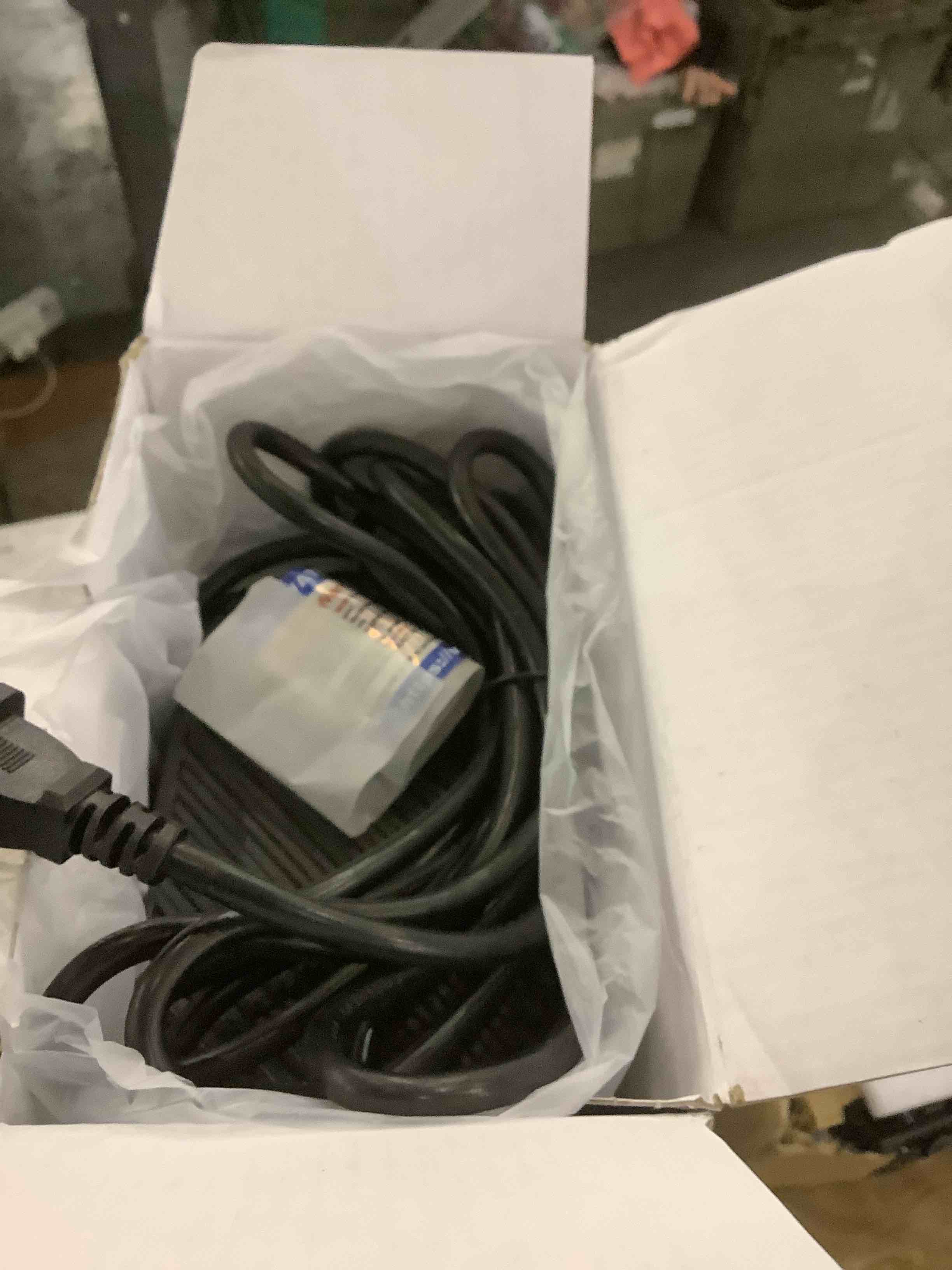 https://s3.amazonaws.com/lotting-images-prod/bidfta/EXS00790595_1702656891456.jpeg