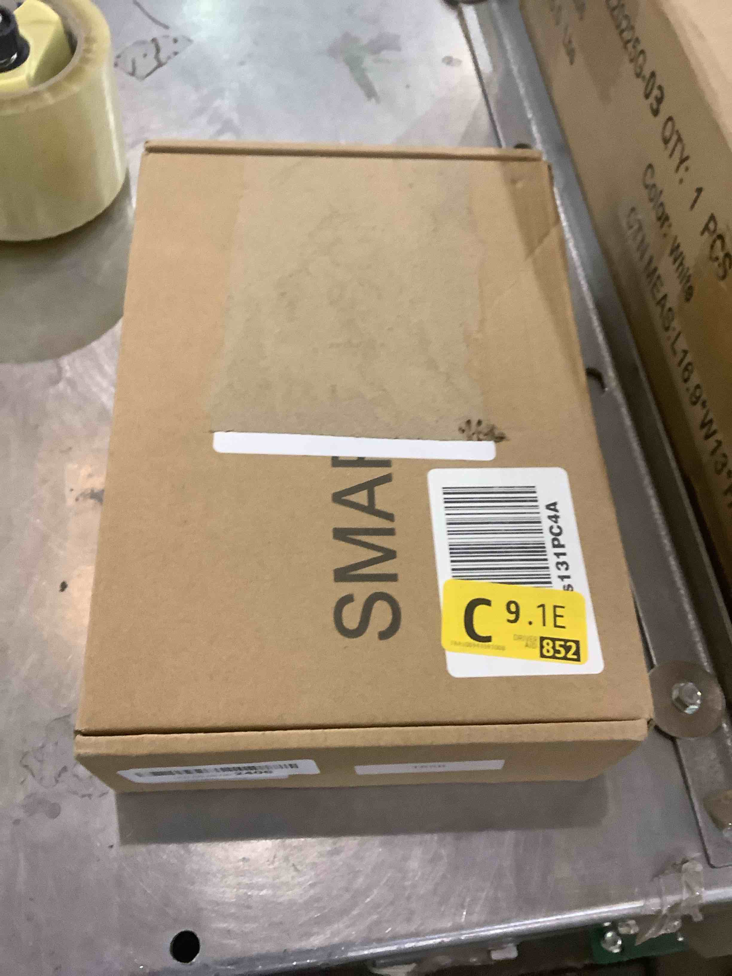 https://s3.amazonaws.com/lotting-images-prod/bidfta/EXS00790599_1702657286272.jpeg