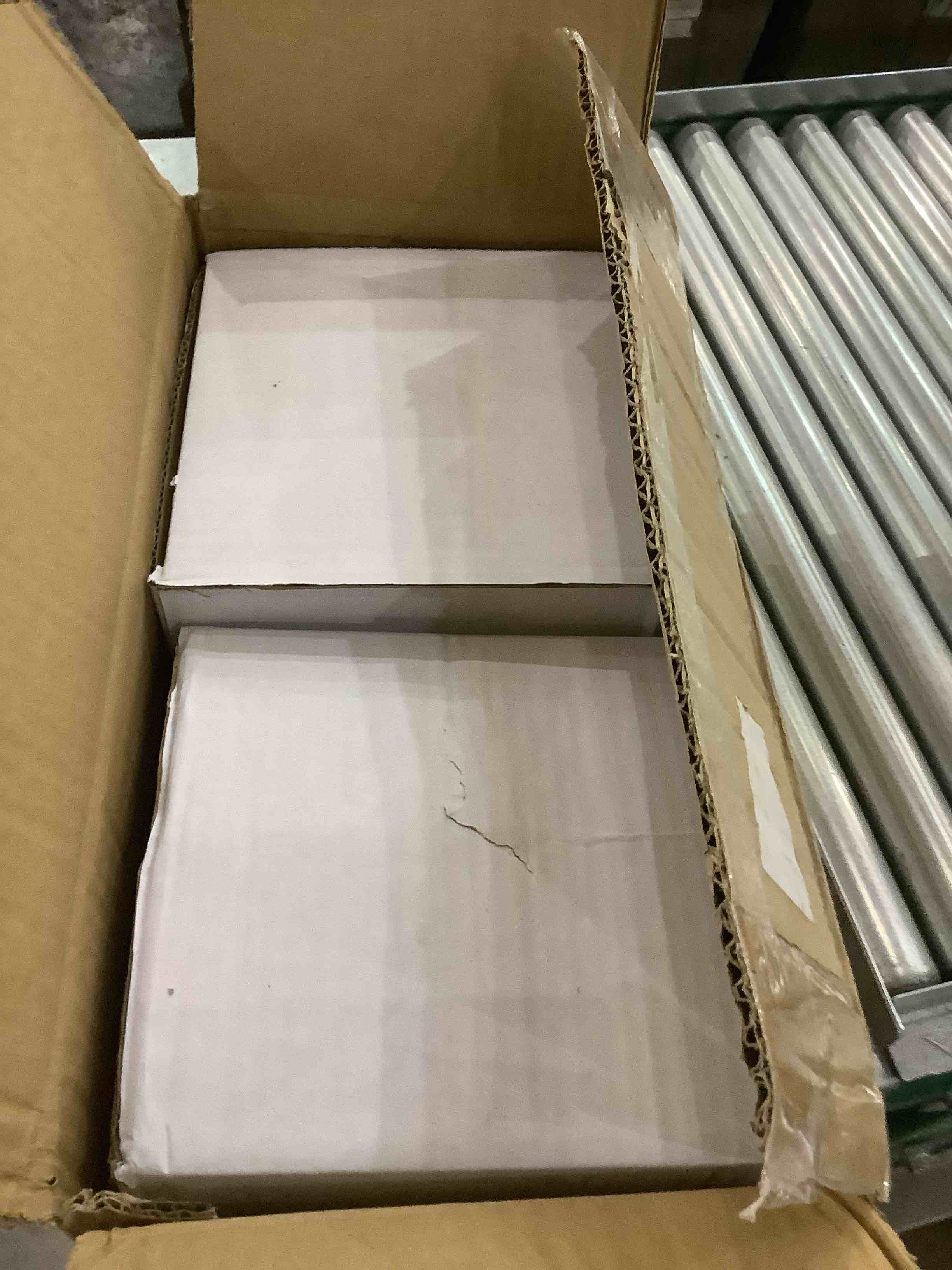 https://s3.amazonaws.com/lotting-images-prod/bidfta/EXS00790672_1702670894623.jpeg