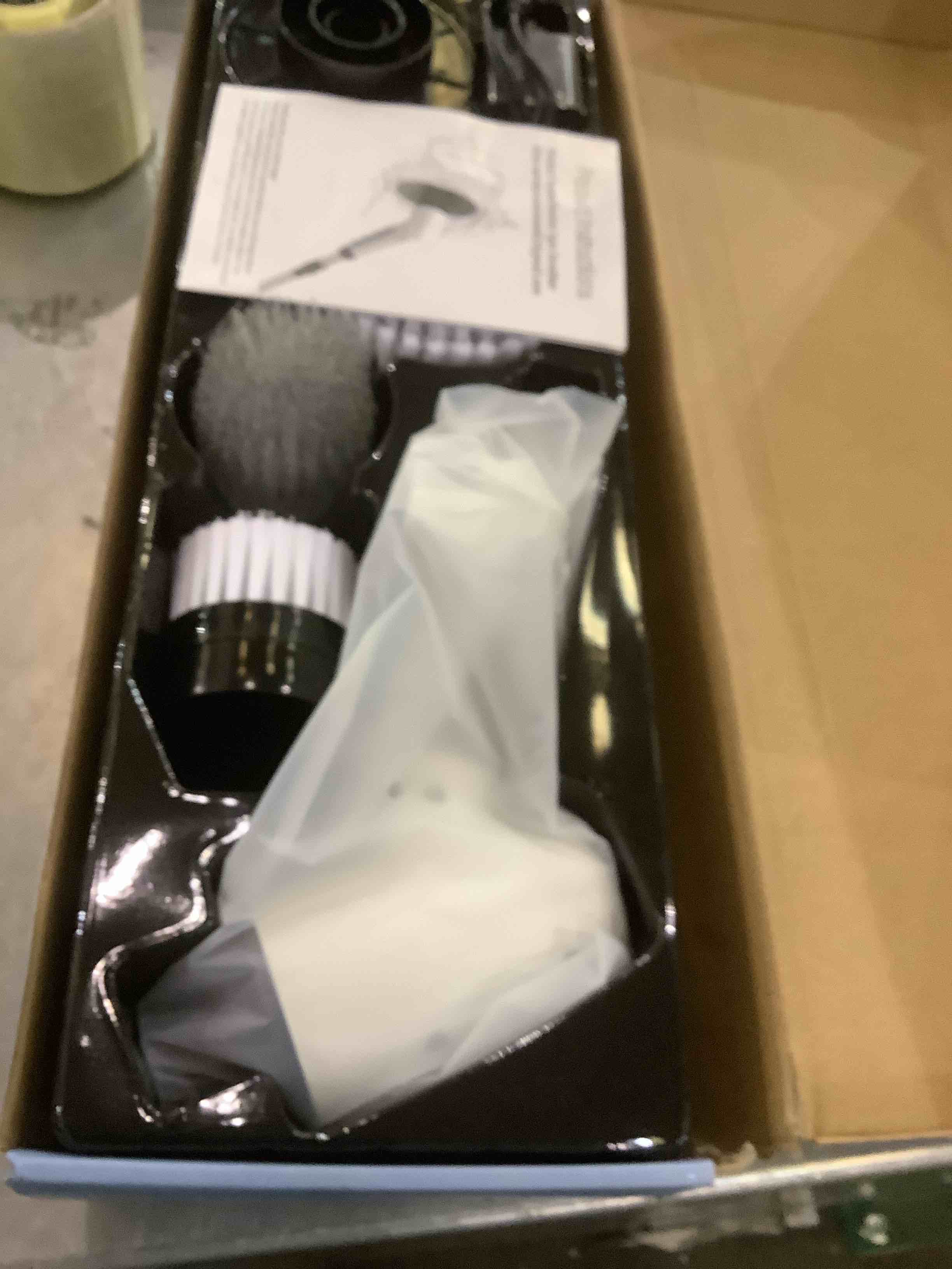 https://s3.amazonaws.com/lotting-images-prod/bidfta/EXS00790804_1702921830837.jpeg