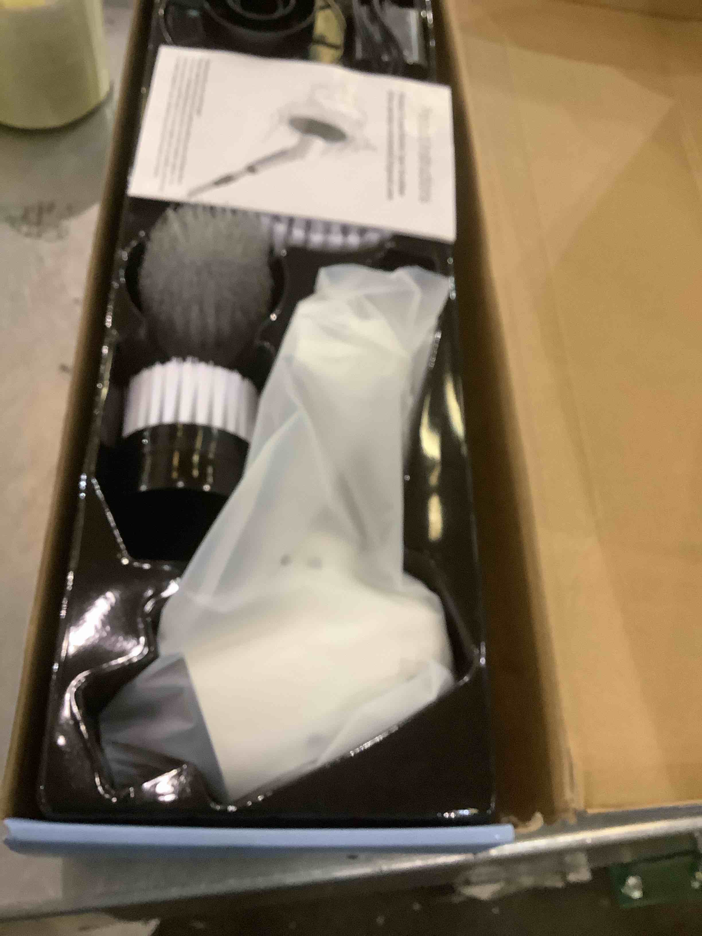 https://s3.amazonaws.com/lotting-images-prod/bidfta/EXS00790804_1702921831685.jpeg
