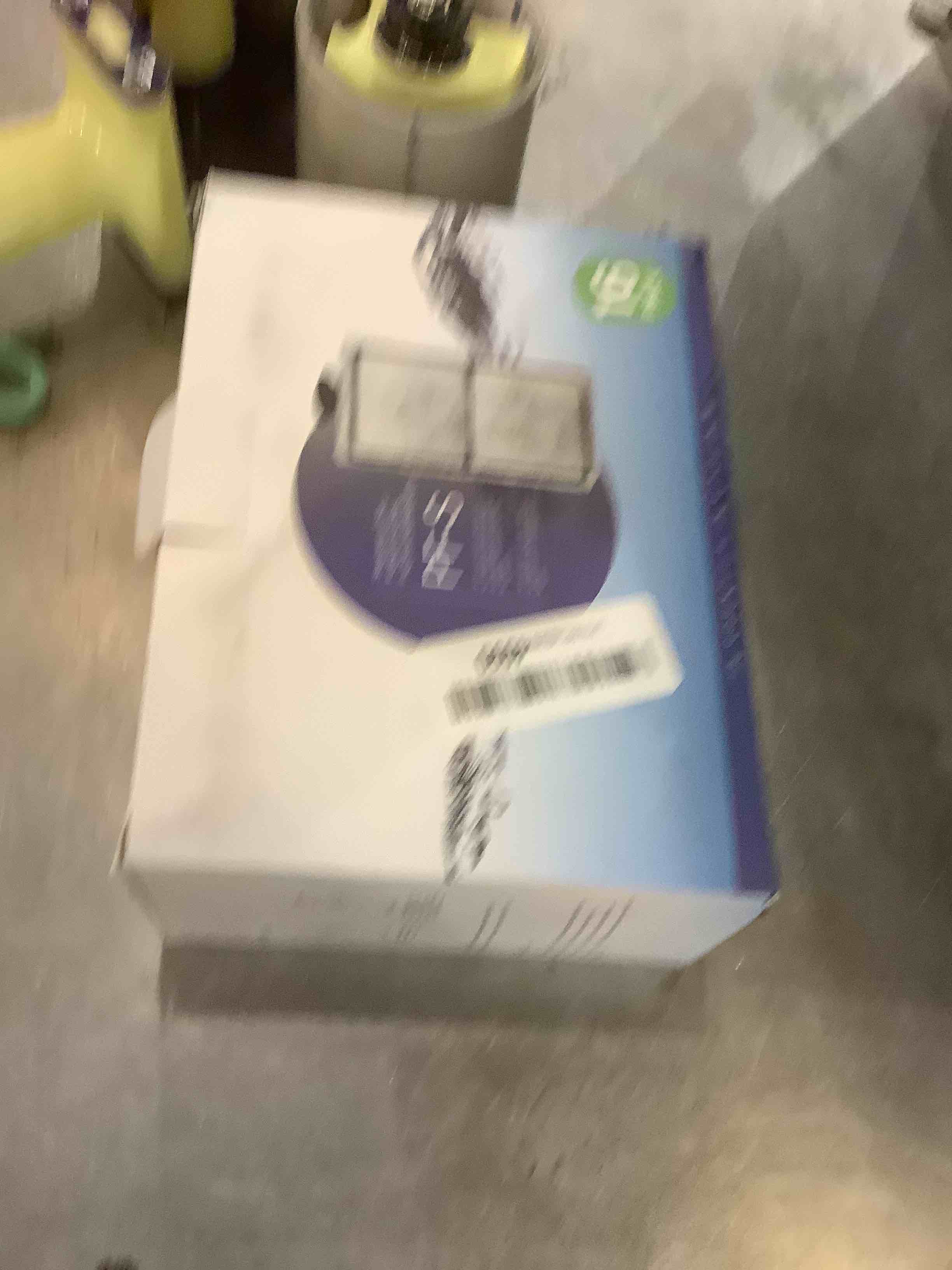 https://s3.amazonaws.com/lotting-images-prod/bidfta/EXS00790994_1703009146821.jpeg