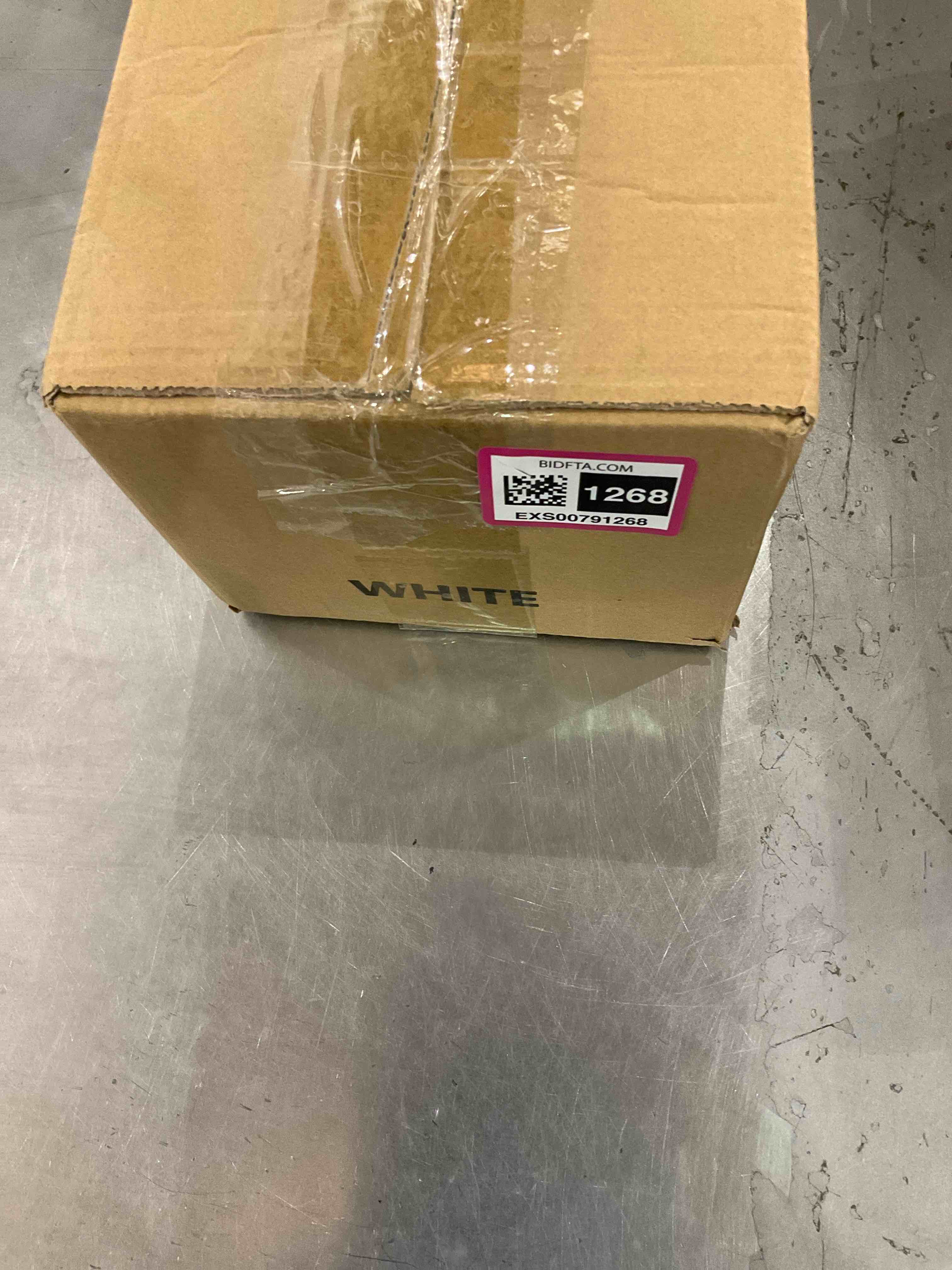 https://s3.amazonaws.com/lotting-images-prod/bidfta/EXS00791268_1701454642498.jpeg
