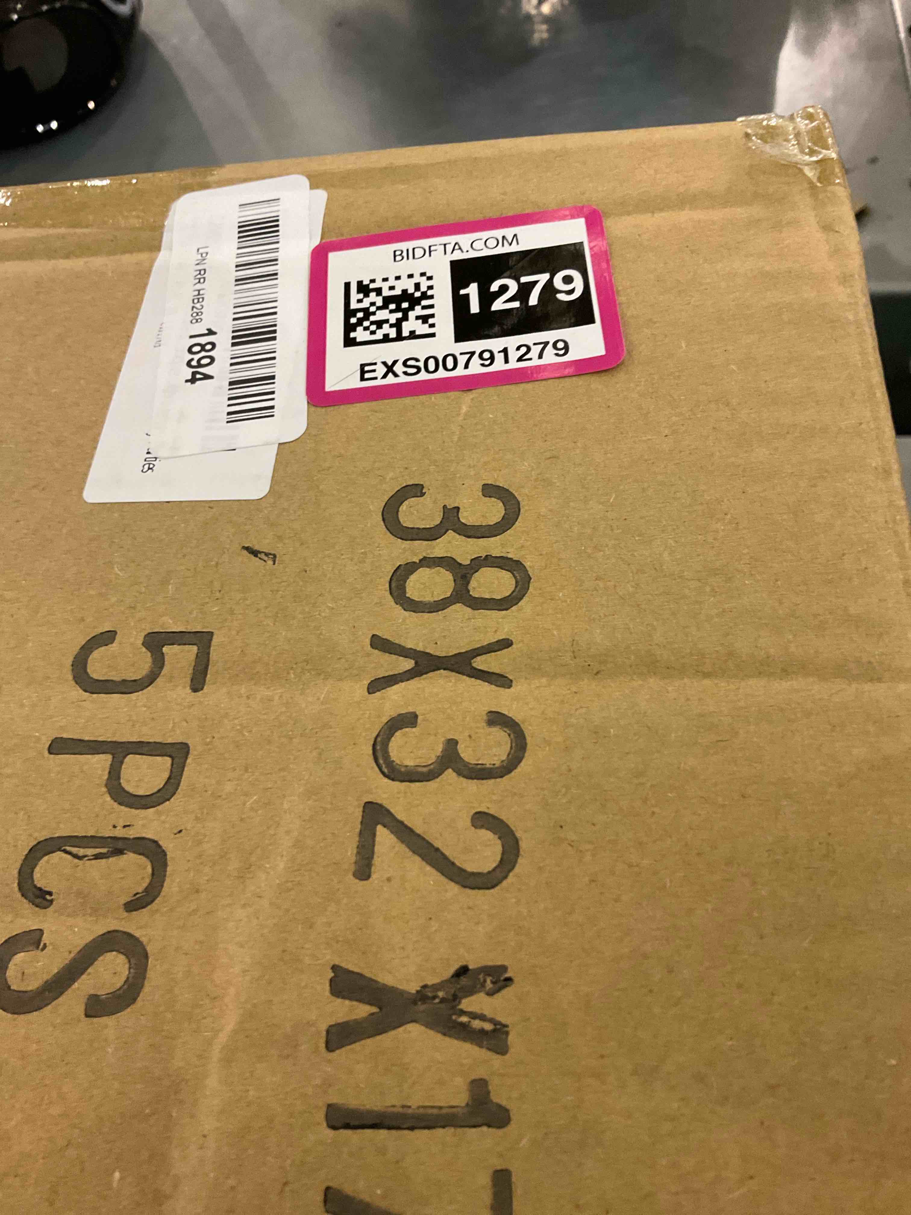 https://s3.amazonaws.com/lotting-images-prod/bidfta/EXS00791279_1701455820523.jpeg