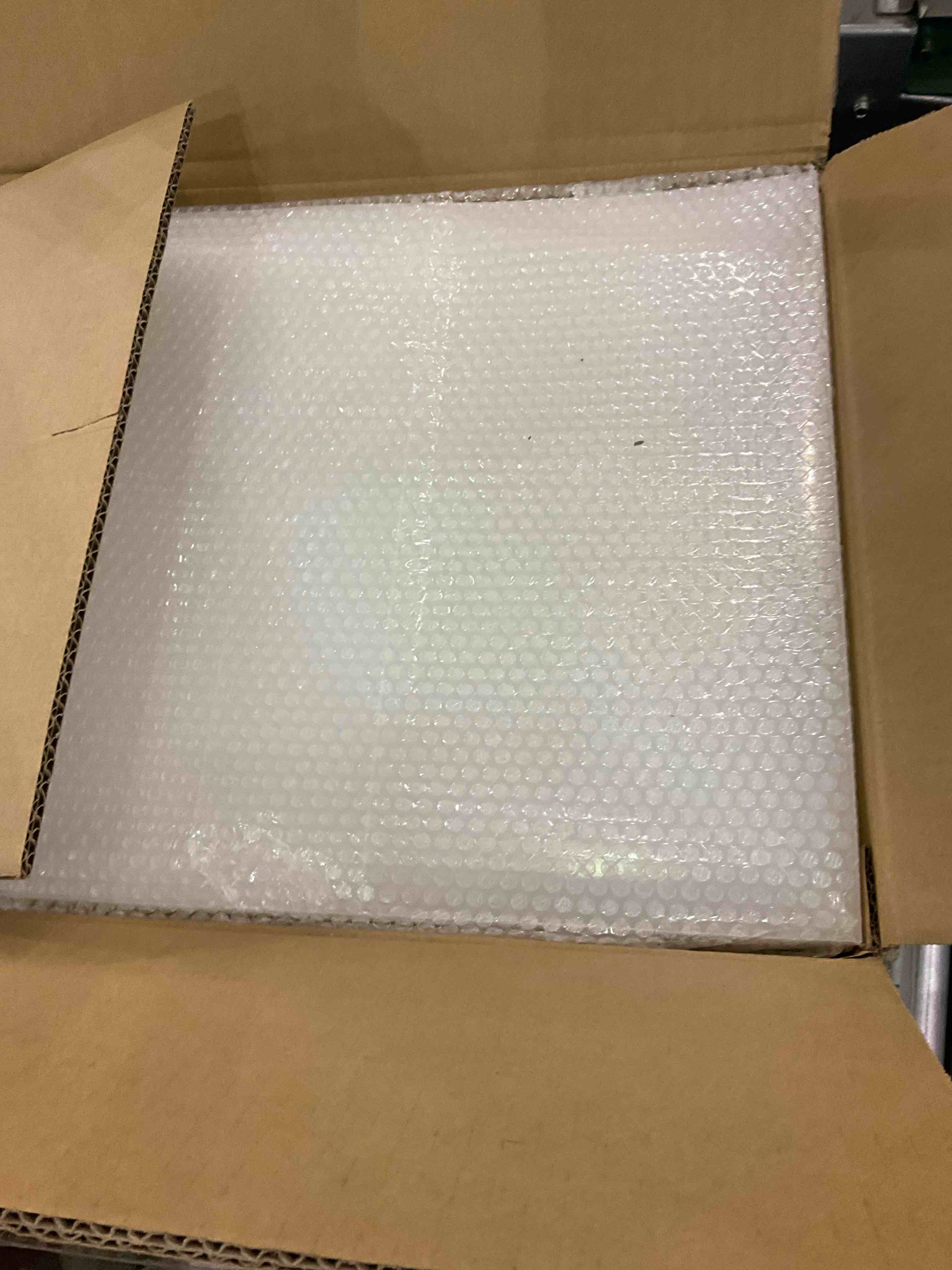https://s3.amazonaws.com/lotting-images-prod/bidfta/EXS00791370_1701695933744.jpeg