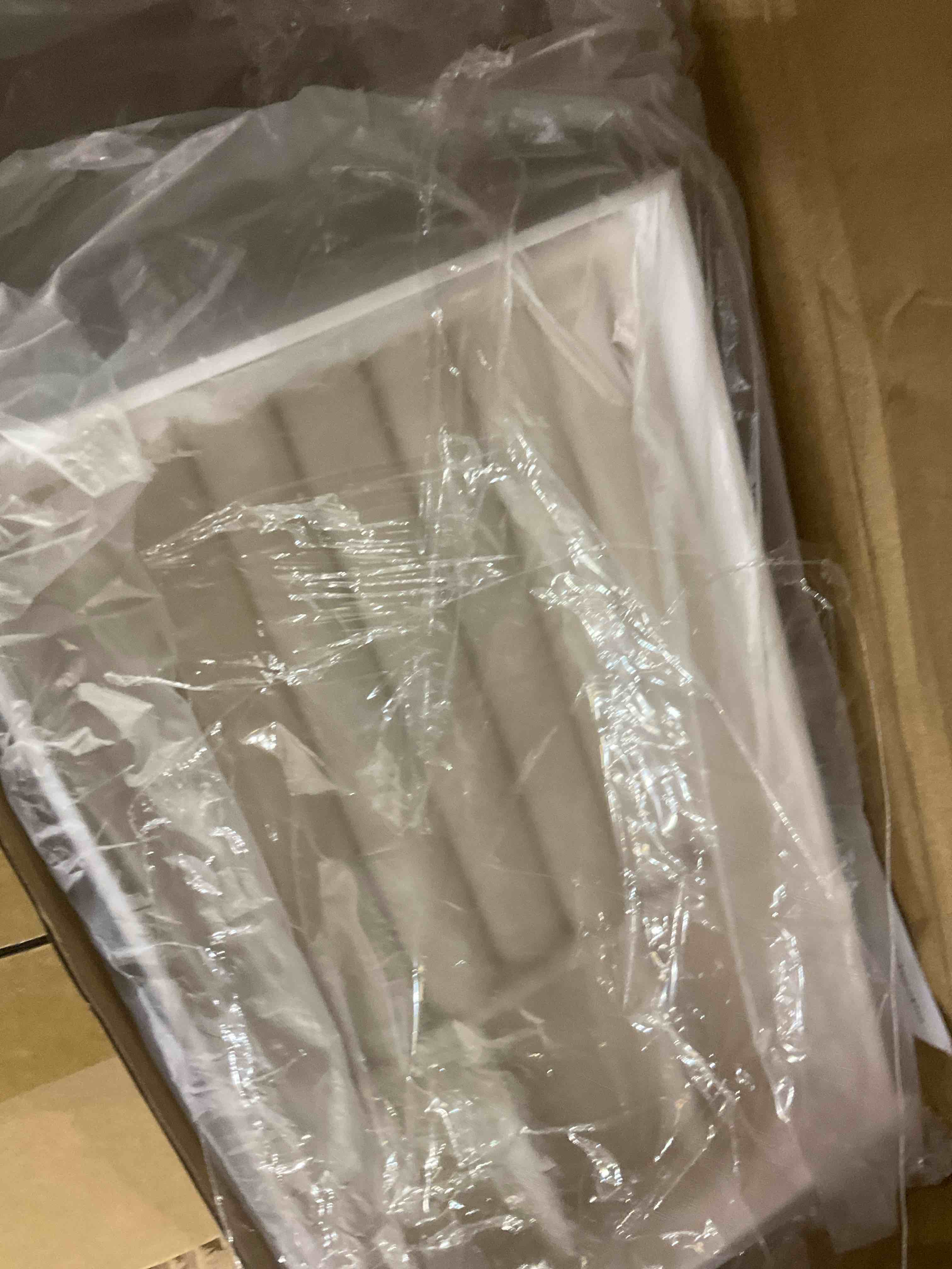 https://s3.amazonaws.com/lotting-images-prod/bidfta/EXS00791738_1701269715948.jpeg