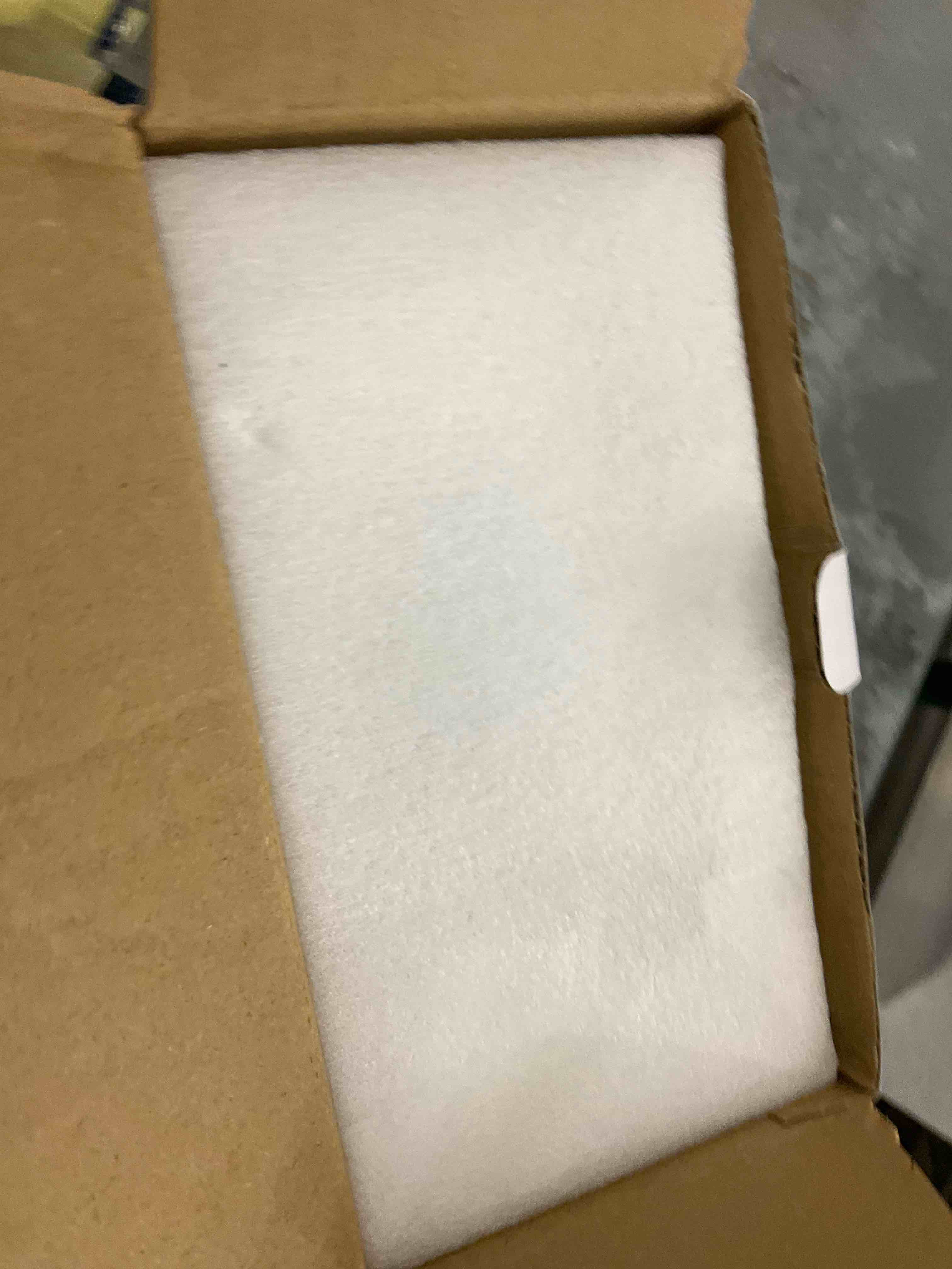 https://s3.amazonaws.com/lotting-images-prod/bidfta/EXS00791844_1701287114905.jpeg