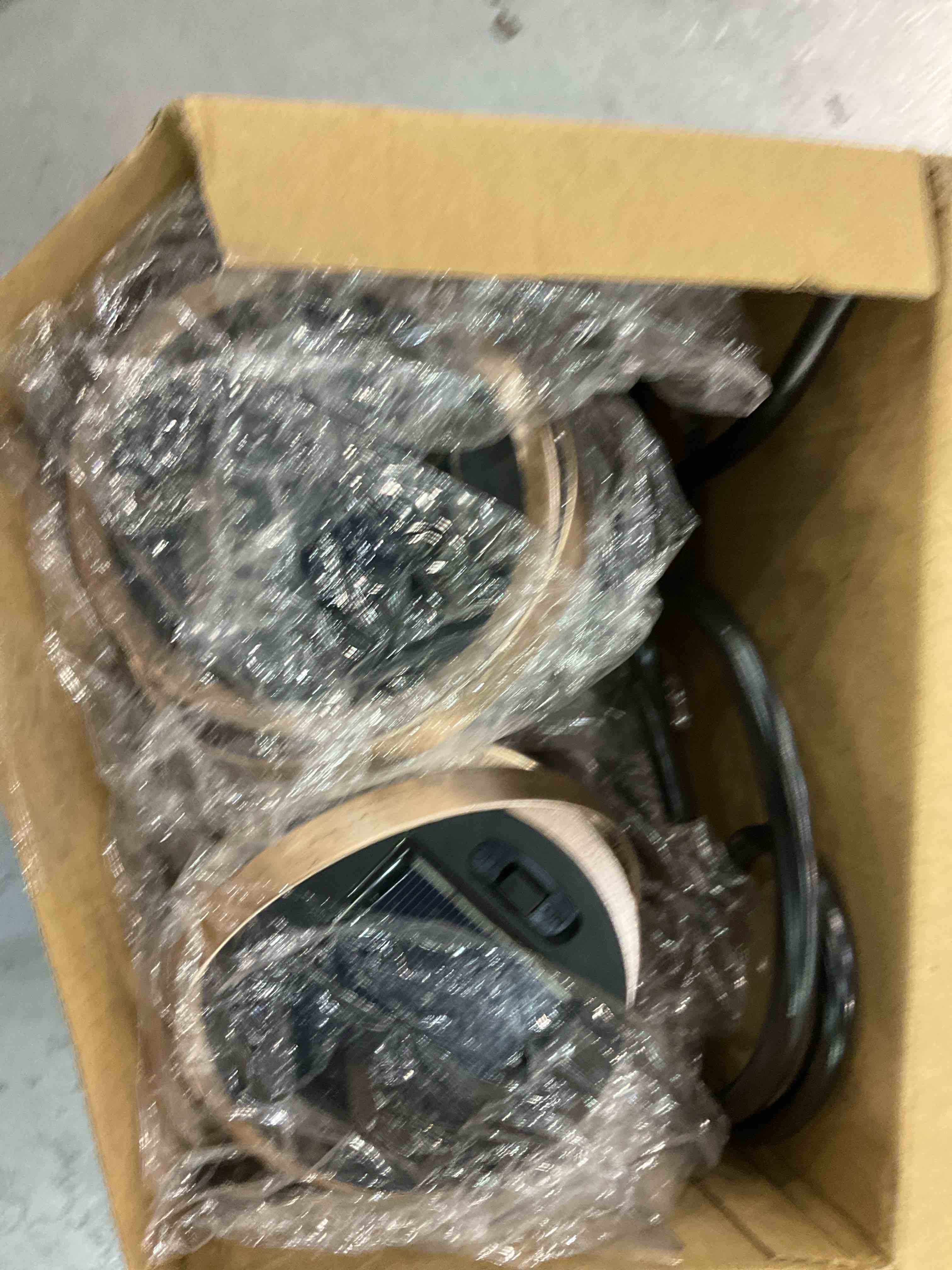 https://s3.amazonaws.com/lotting-images-prod/bidfta/EXS00792352_1701178109864.jpeg
