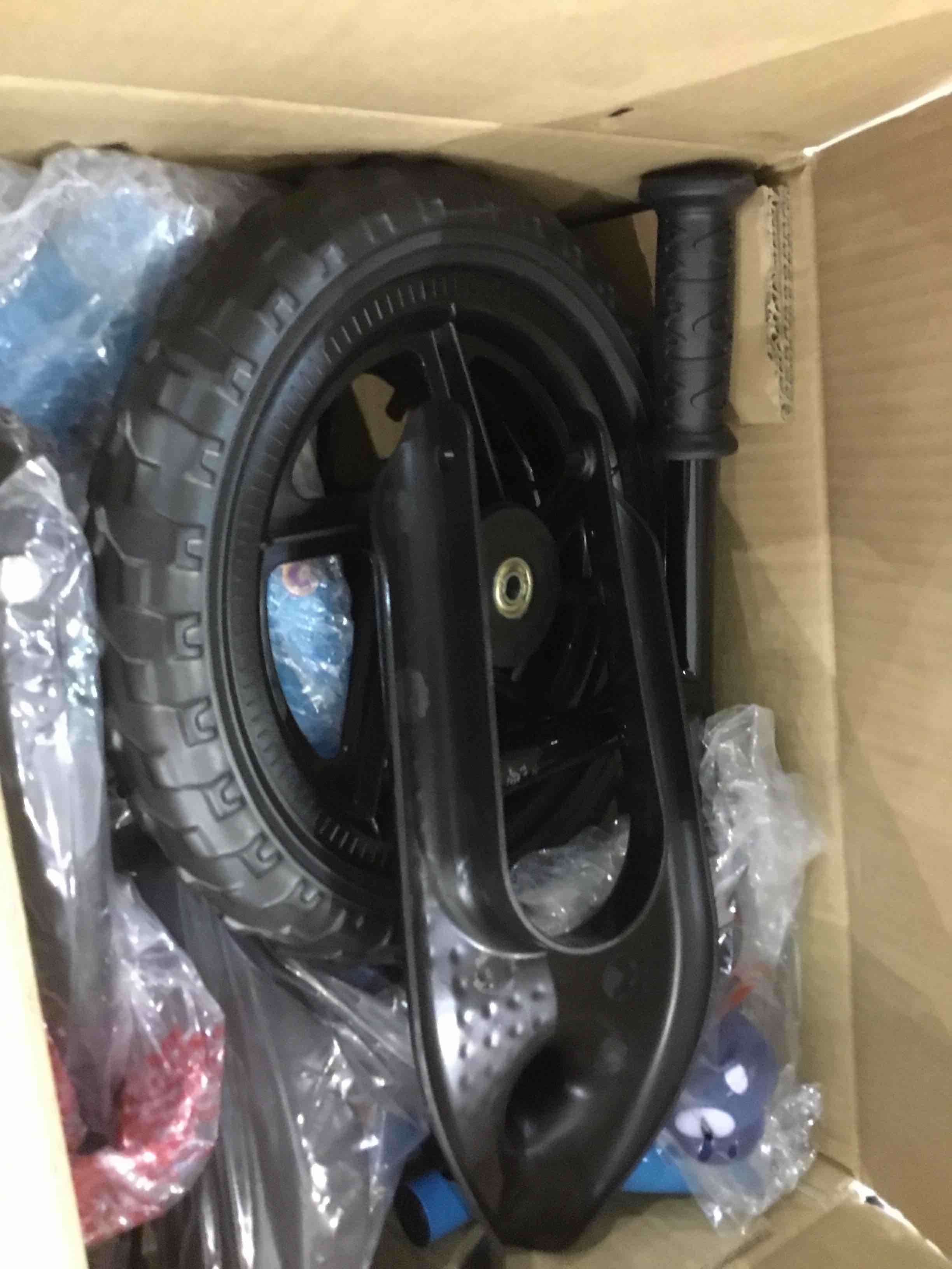 https://s3.amazonaws.com/lotting-images-prod/bidfta/EXS00792564_1702645694638.jpeg