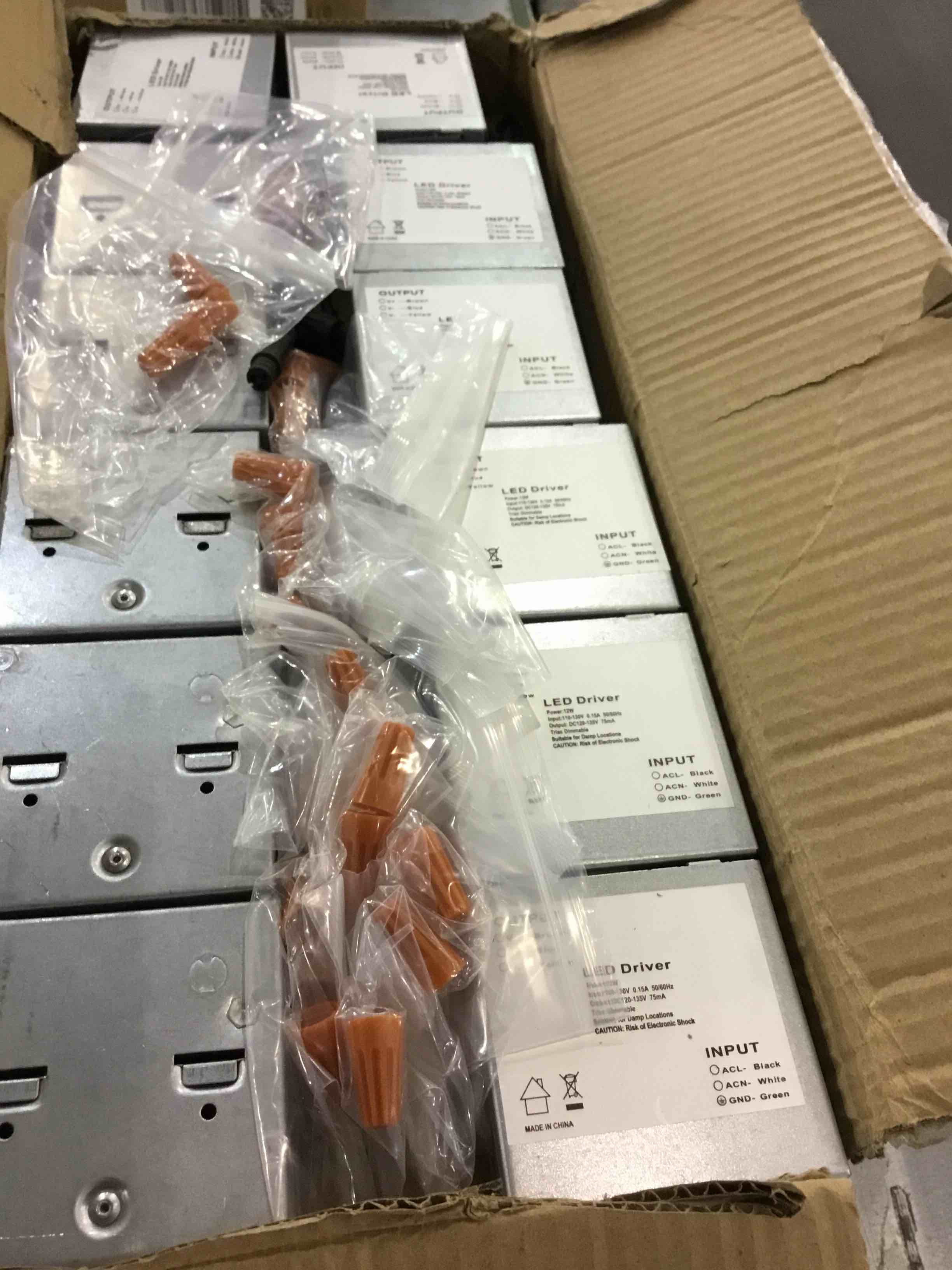 https://s3.amazonaws.com/lotting-images-prod/bidfta/EXS00792575_1702646838507.jpeg