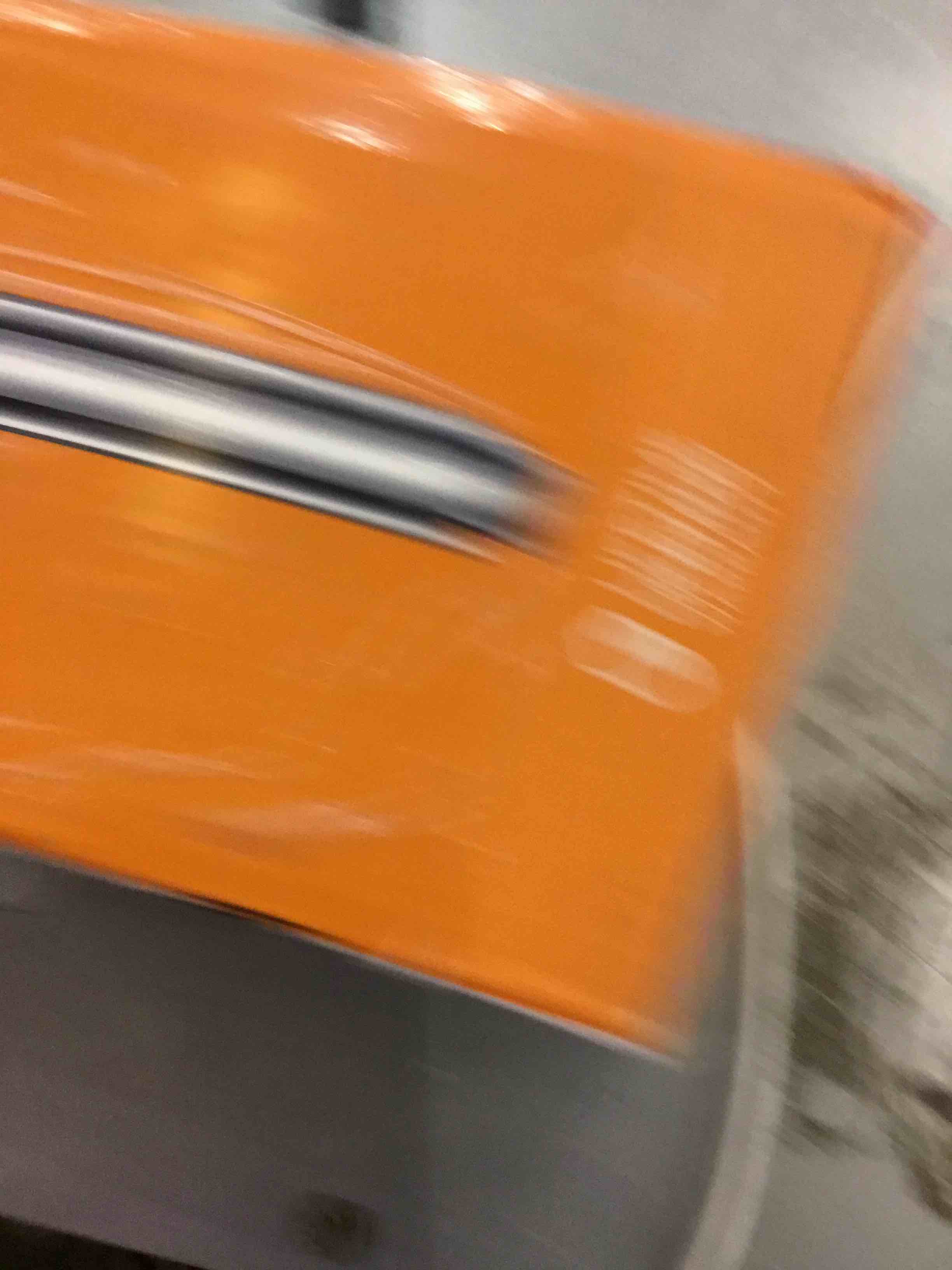https://s3.amazonaws.com/lotting-images-prod/bidfta/EXS00792700_1702666547782.jpeg