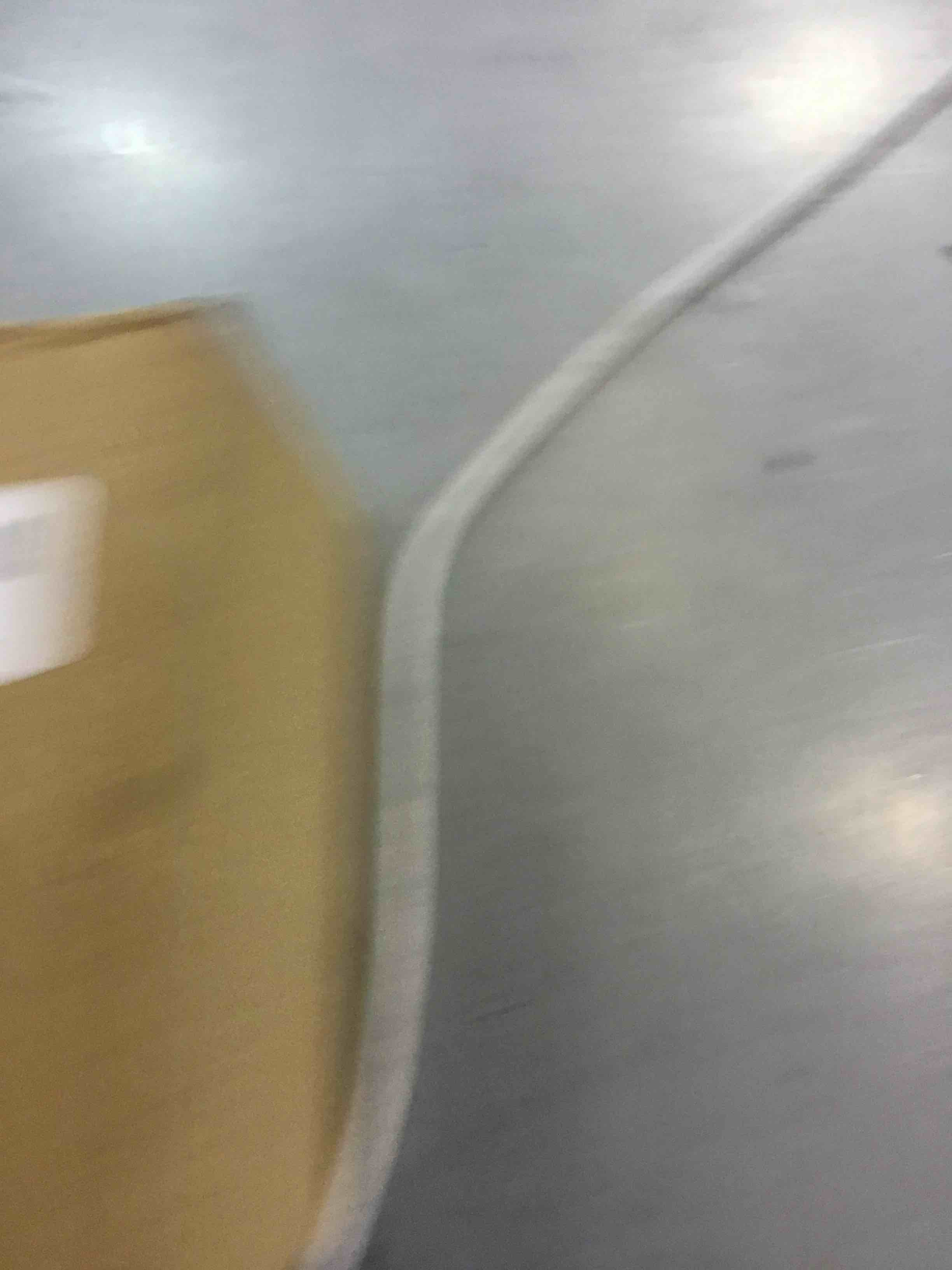 https://s3.amazonaws.com/lotting-images-prod/bidfta/EXS00792708_1702668916240.jpeg