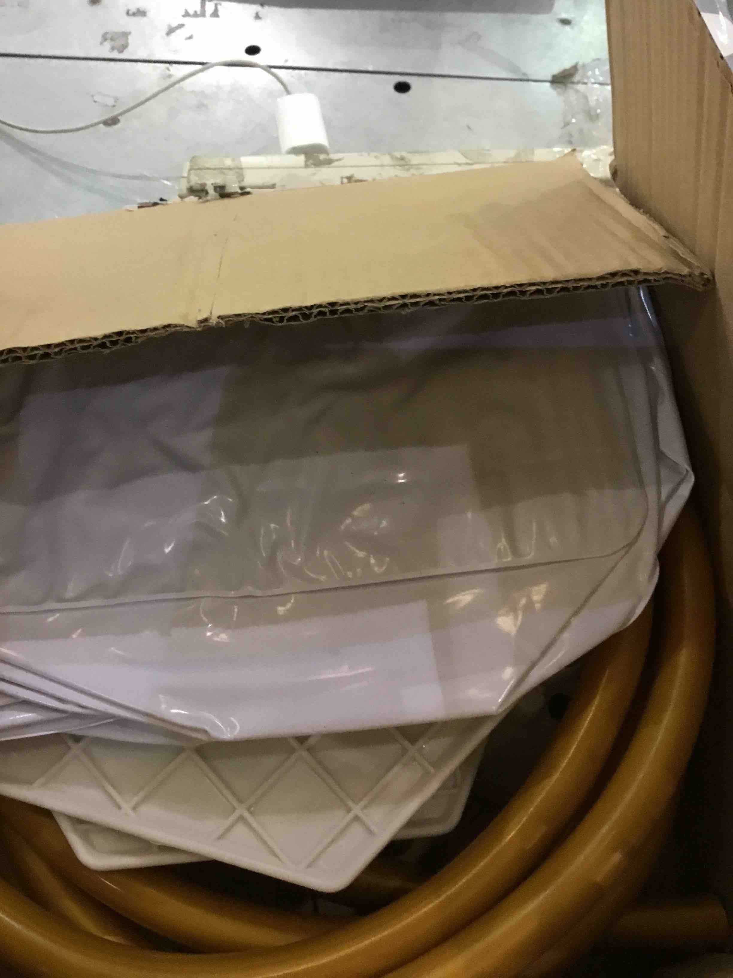 https://s3.amazonaws.com/lotting-images-prod/bidfta/EXS00792890_1702918311480.jpeg