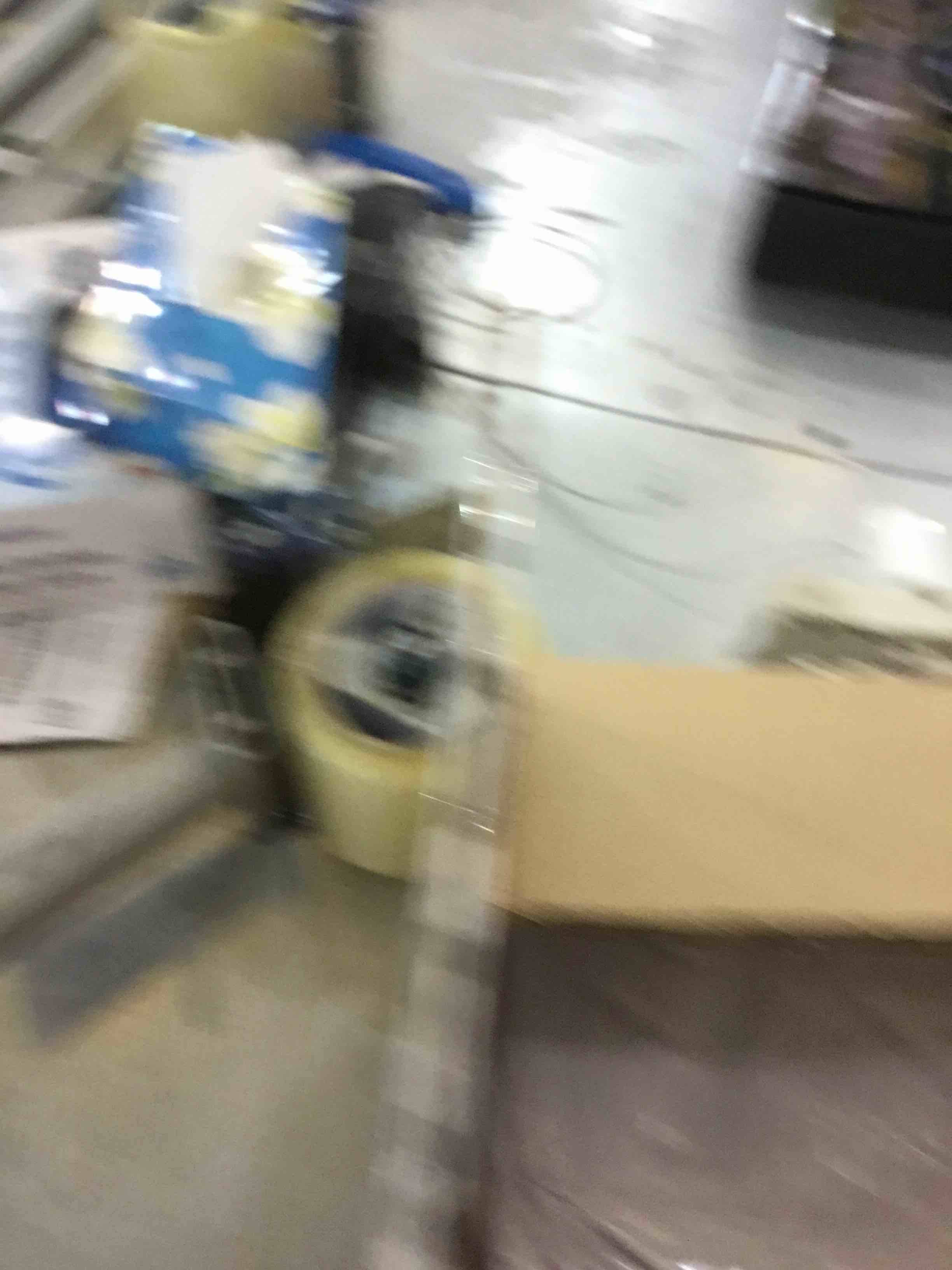 https://s3.amazonaws.com/lotting-images-prod/bidfta/EXS00792890_1702918312804.jpeg
