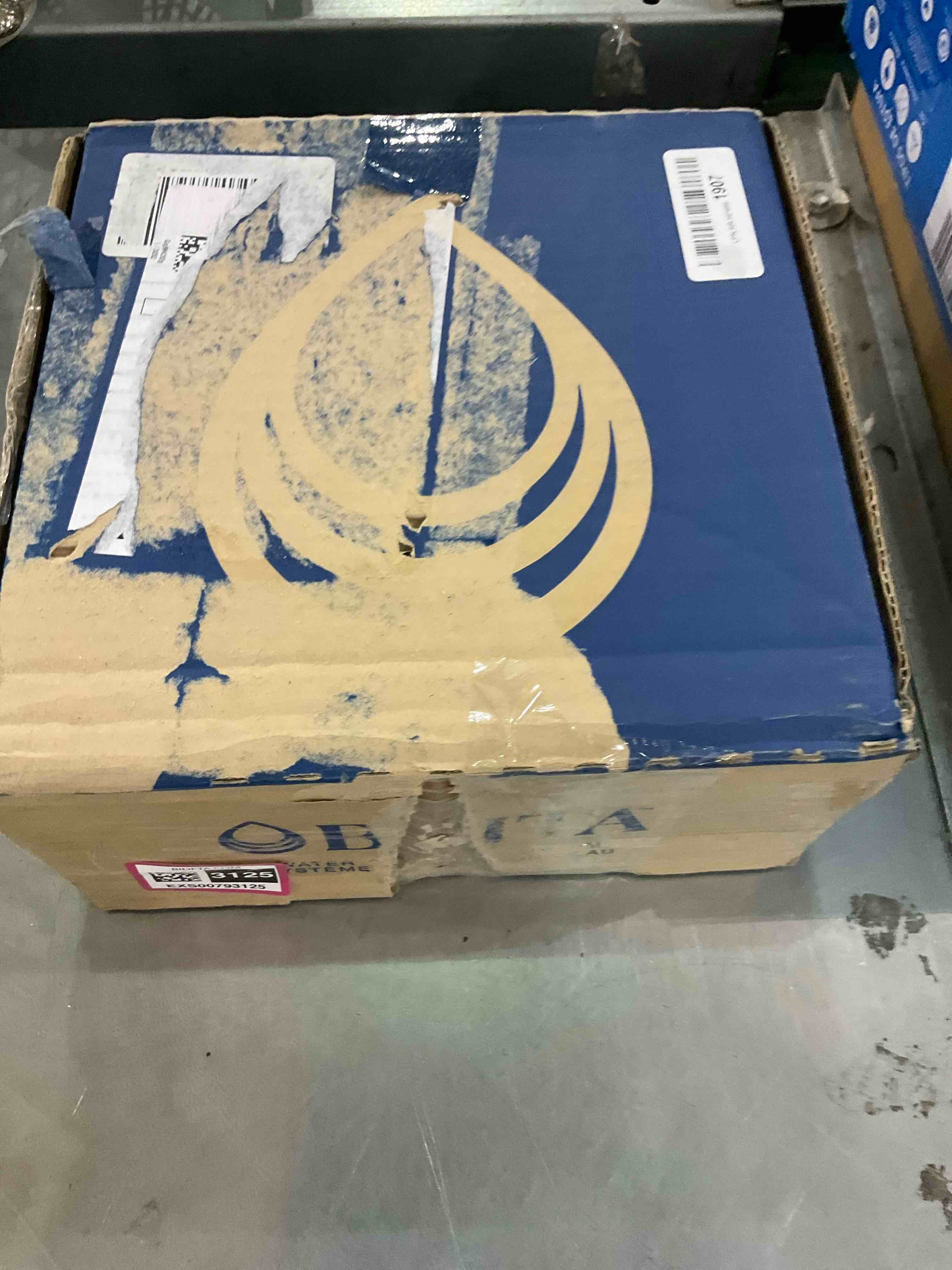 https://s3.amazonaws.com/lotting-images-prod/bidfta/EXS00793125_1703860896677.jpeg