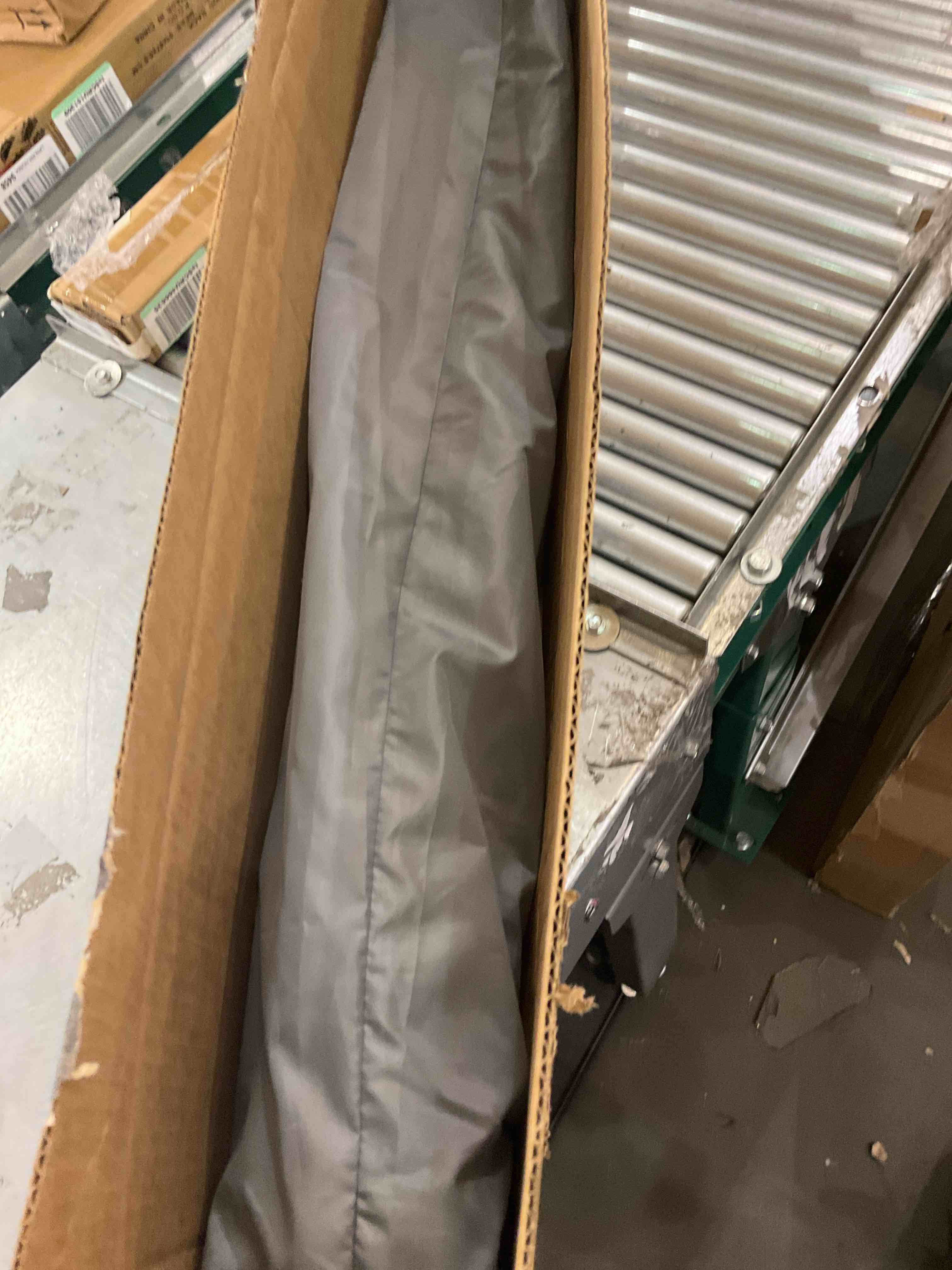 https://s3.amazonaws.com/lotting-images-prod/bidfta/EXS00793204_1704210788502.jpeg