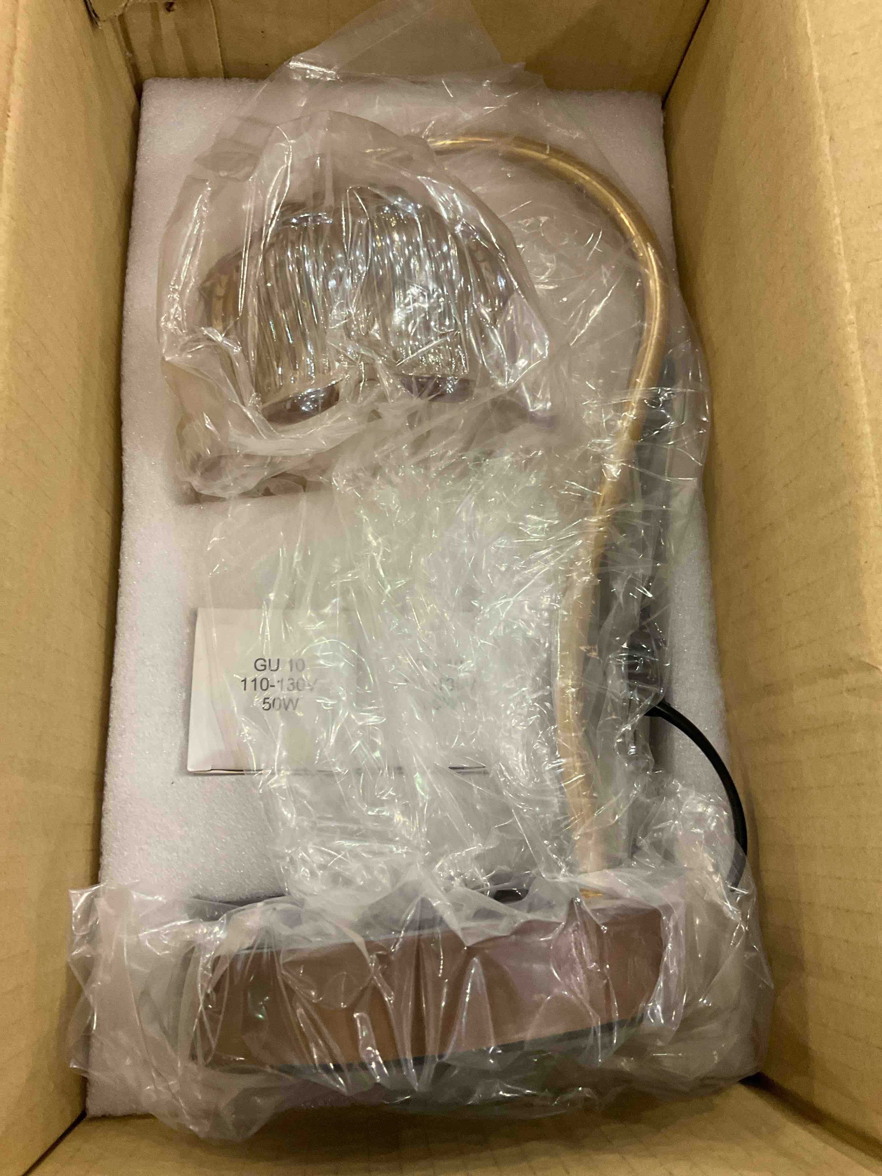 https://s3.amazonaws.com/lotting-images-prod/bidfta/EXS00793400_1704300748448.jpeg