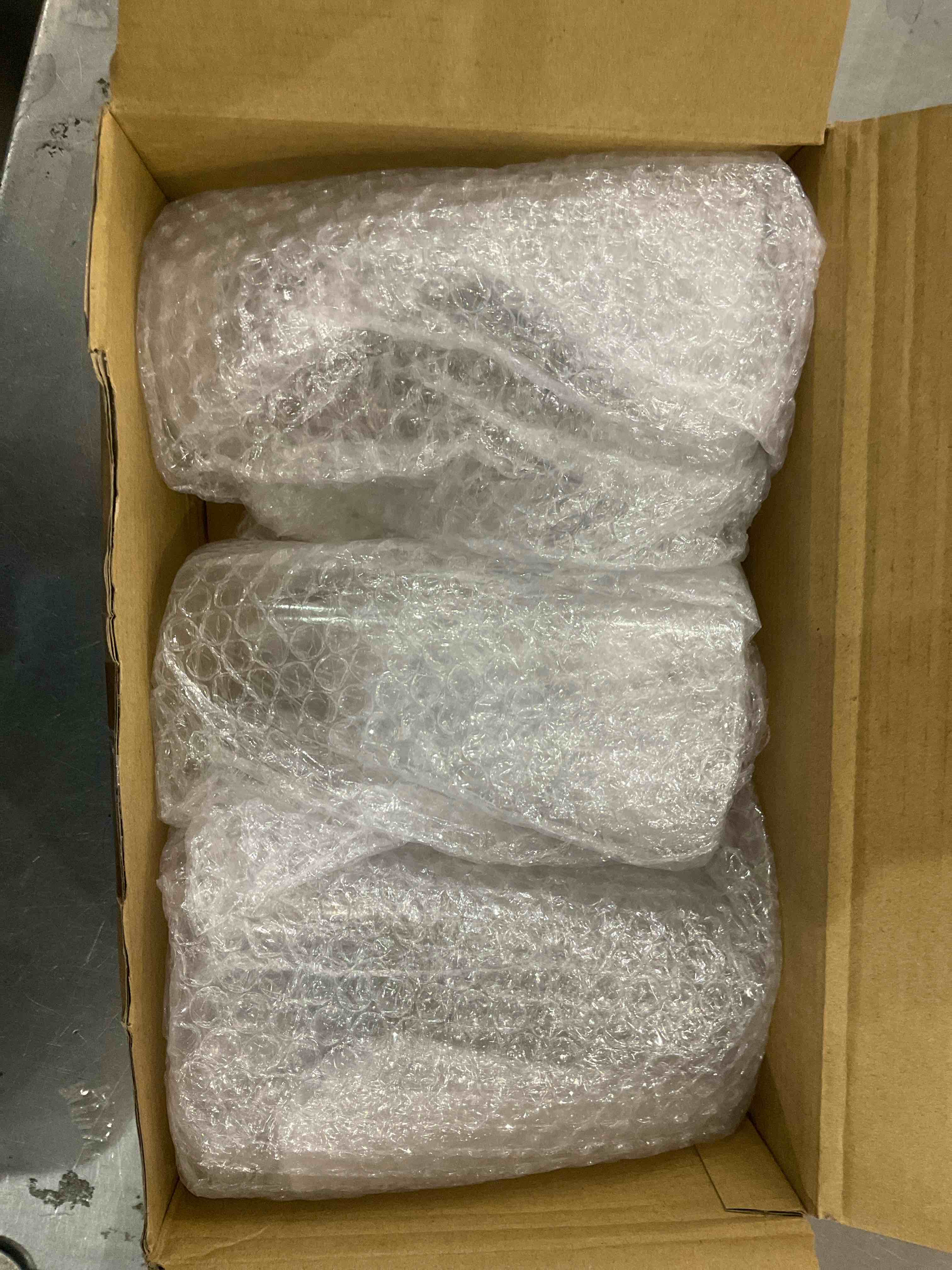 https://s3.amazonaws.com/lotting-images-prod/bidfta/EXS00793802_1701269360532.jpeg