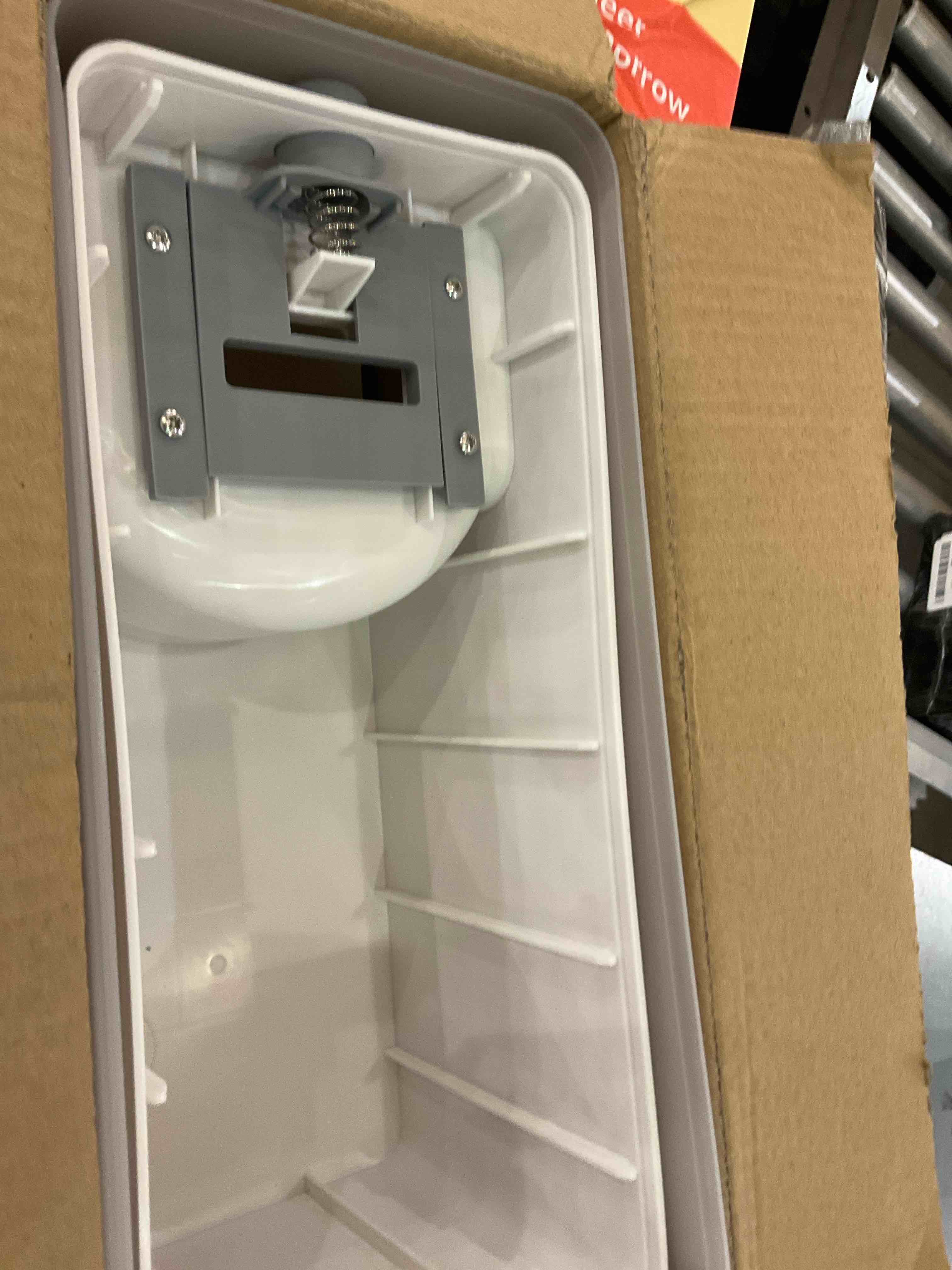 https://s3.amazonaws.com/lotting-images-prod/bidfta/EXS00794155_1704824913269.jpeg