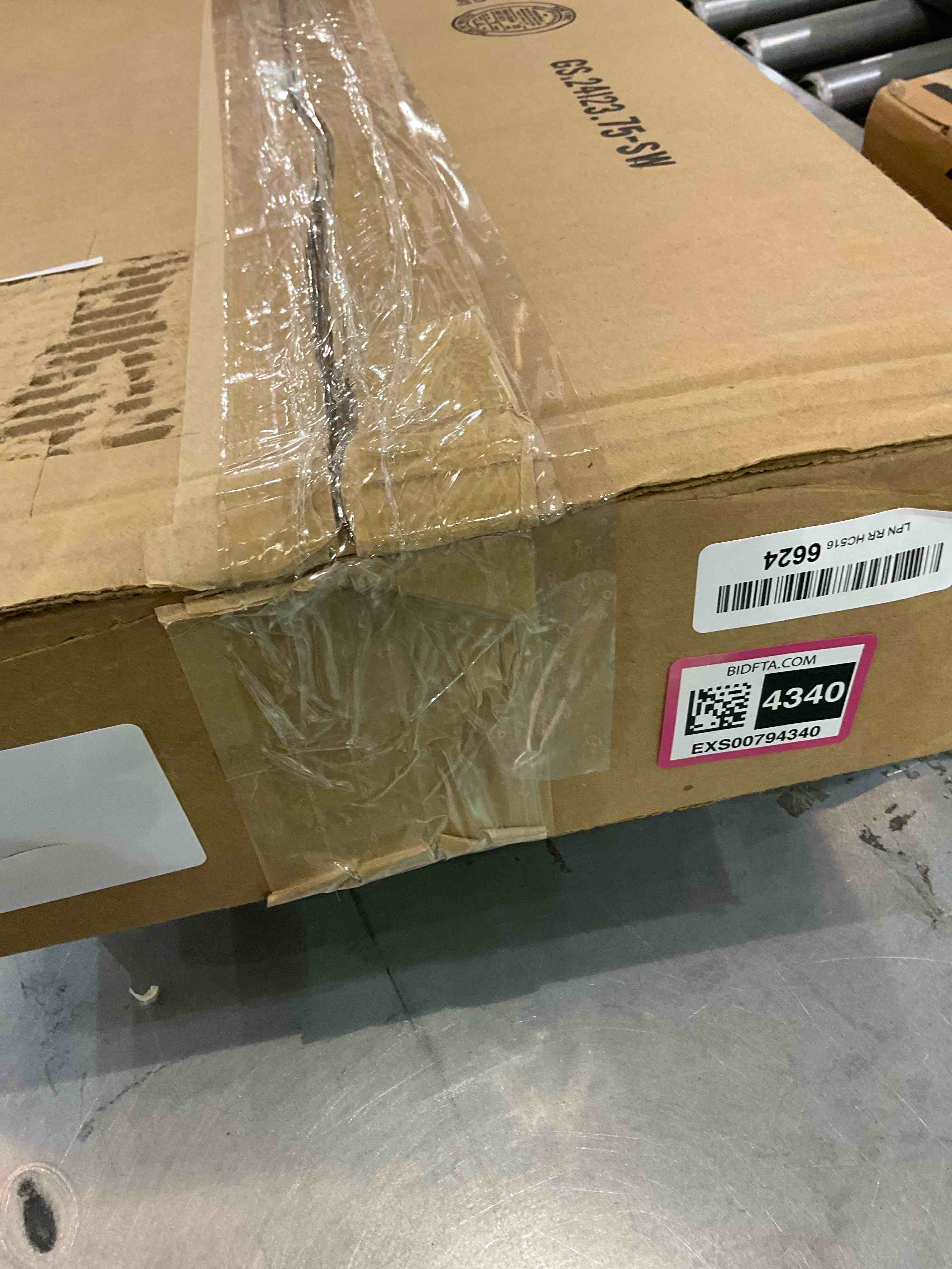 https://s3.amazonaws.com/lotting-images-prod/bidfta/EXS00794340_1705681659510.jpeg