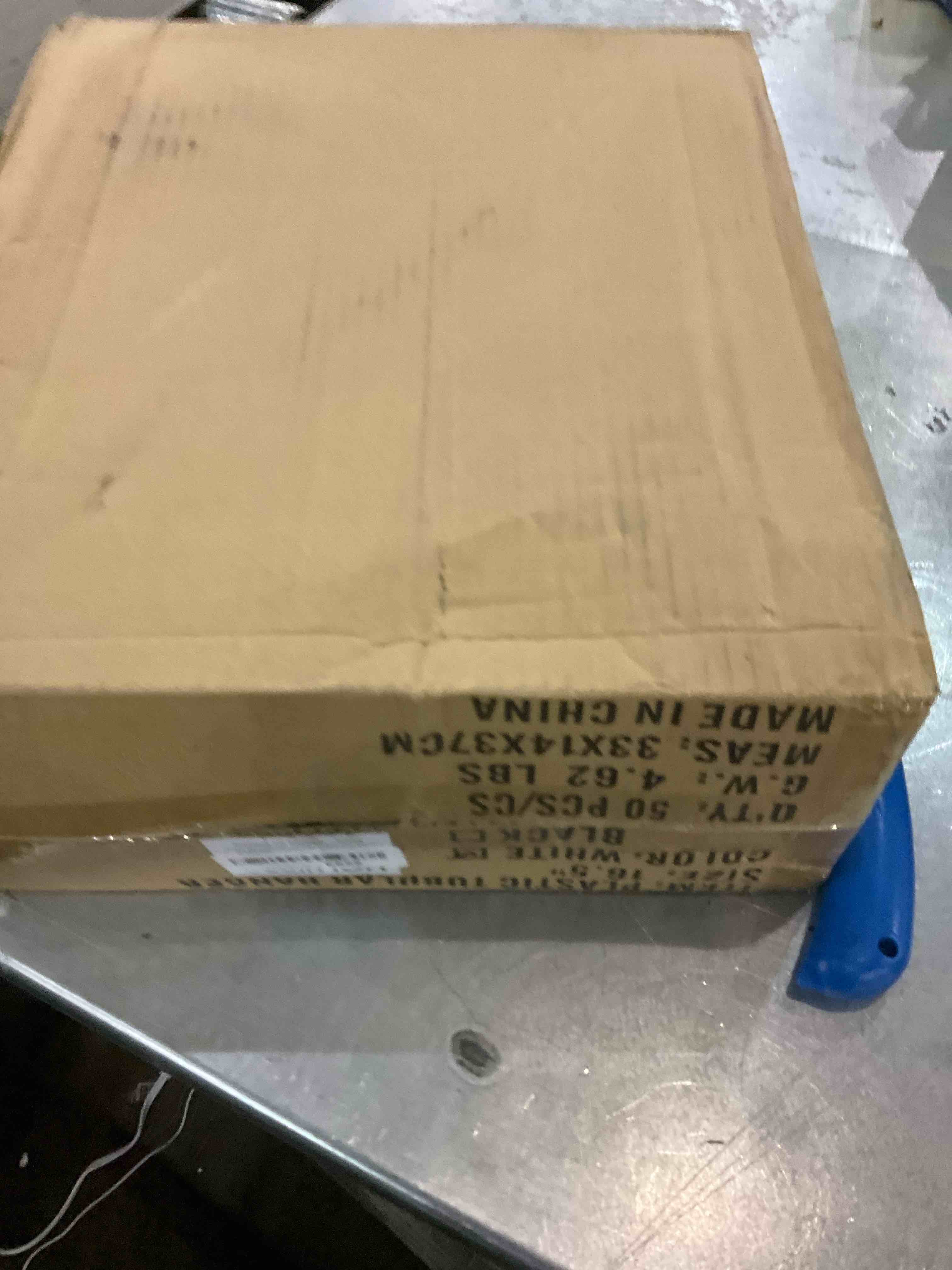 https://s3.amazonaws.com/lotting-images-prod/bidfta/EXS00794681_1704812378262.jpeg