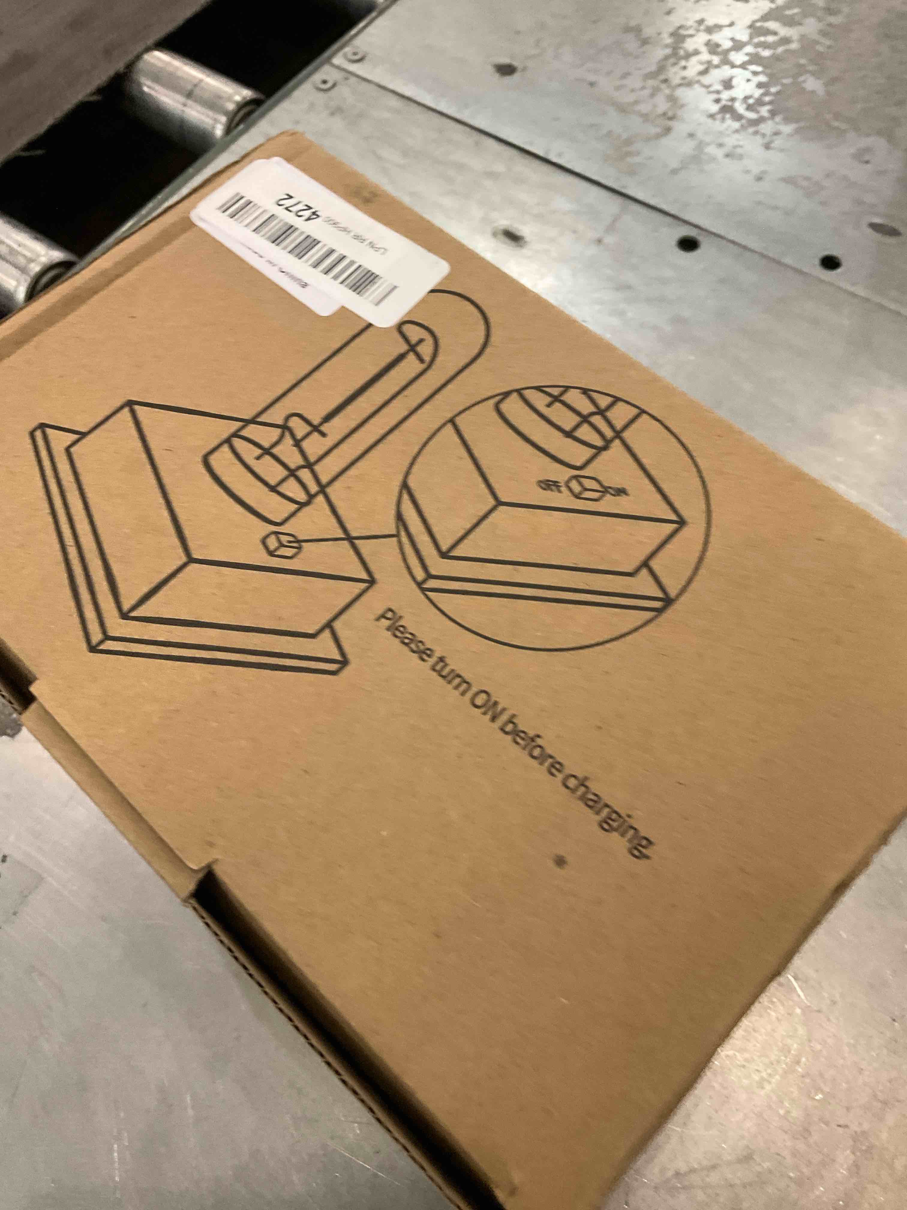 https://s3.amazonaws.com/lotting-images-prod/bidfta/EXS00794771_1704822465033.jpeg