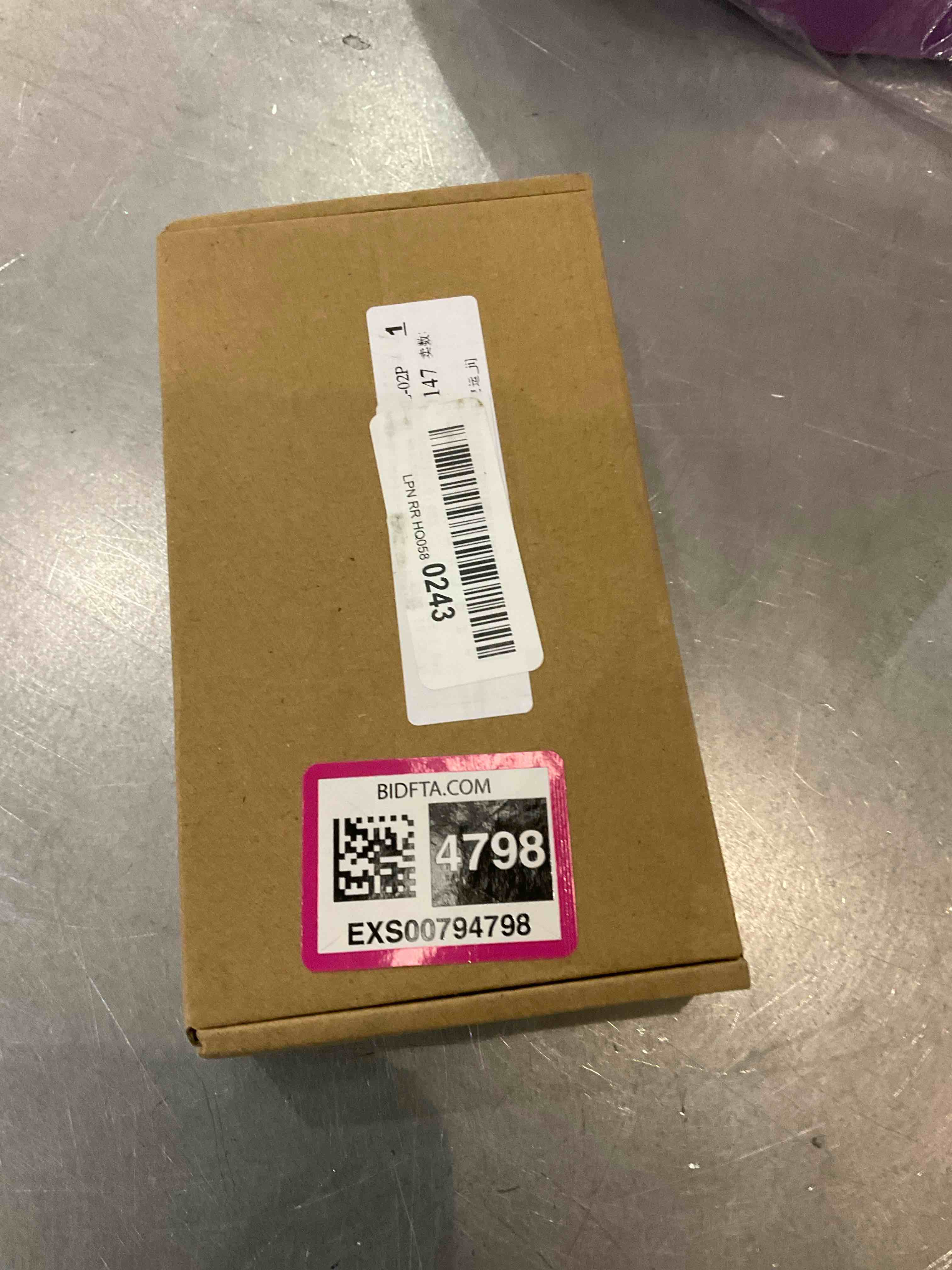 https://s3.amazonaws.com/lotting-images-prod/bidfta/EXS00794798_1704825138359.jpeg