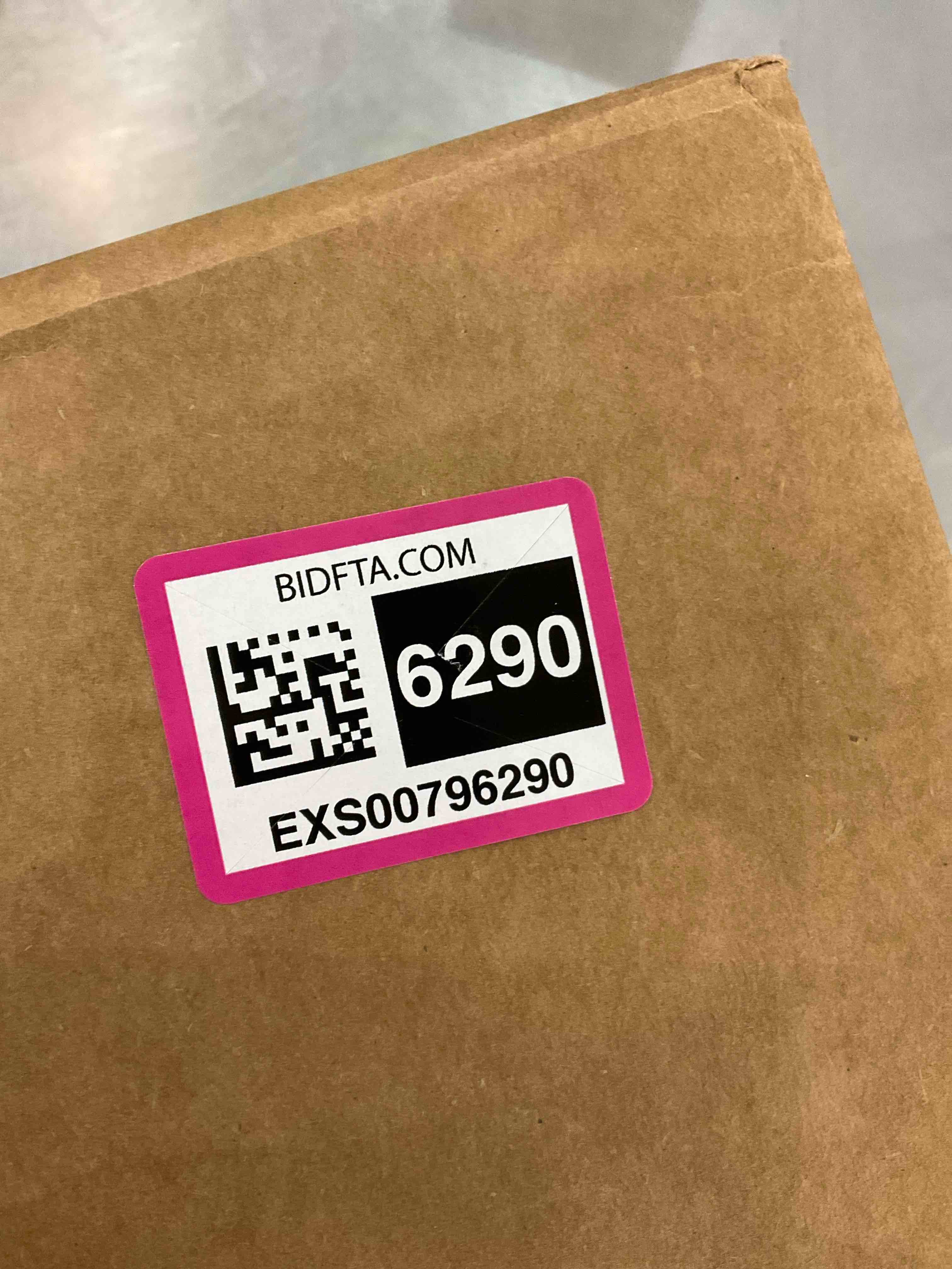 https://s3.amazonaws.com/lotting-images-prod/bidfta/EXS00796290_1702306722740.jpeg