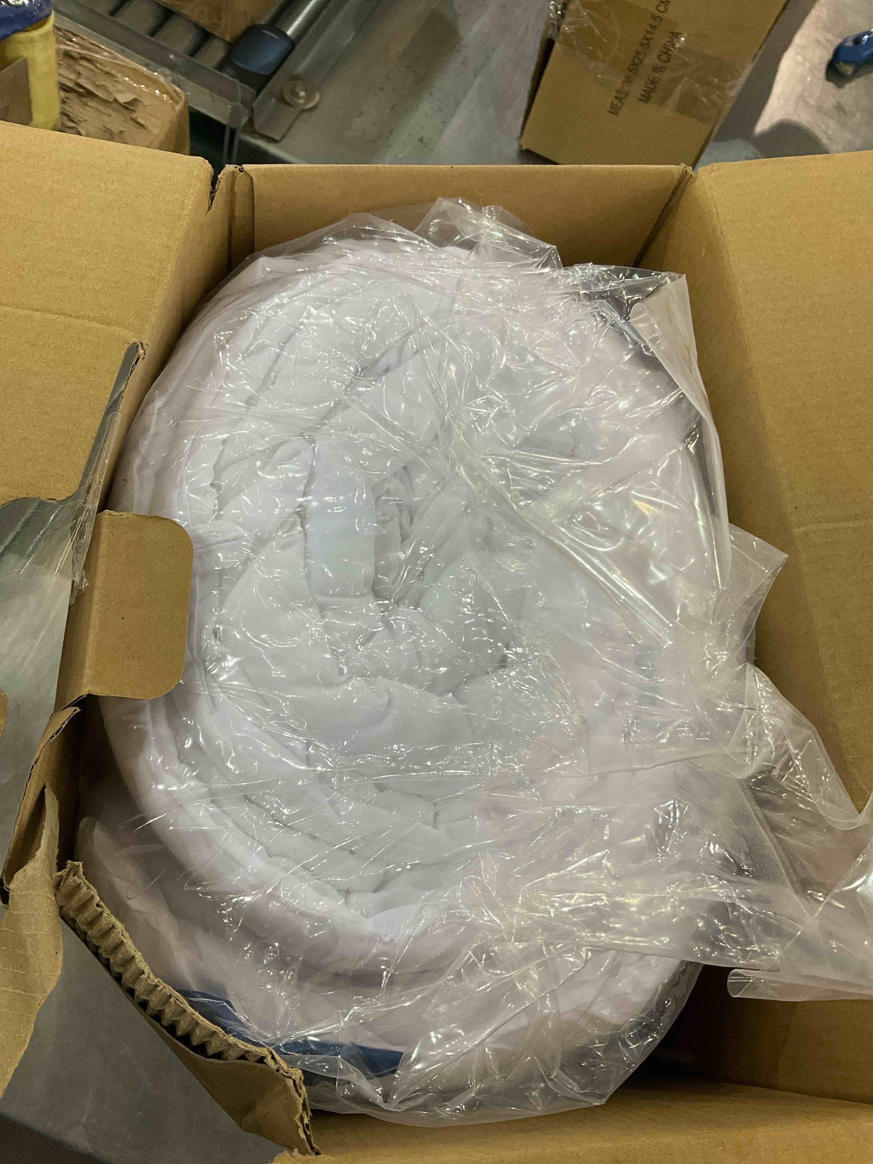 https://s3.amazonaws.com/lotting-images-prod/bidfta/EXS00796294_1702307562252.jpeg