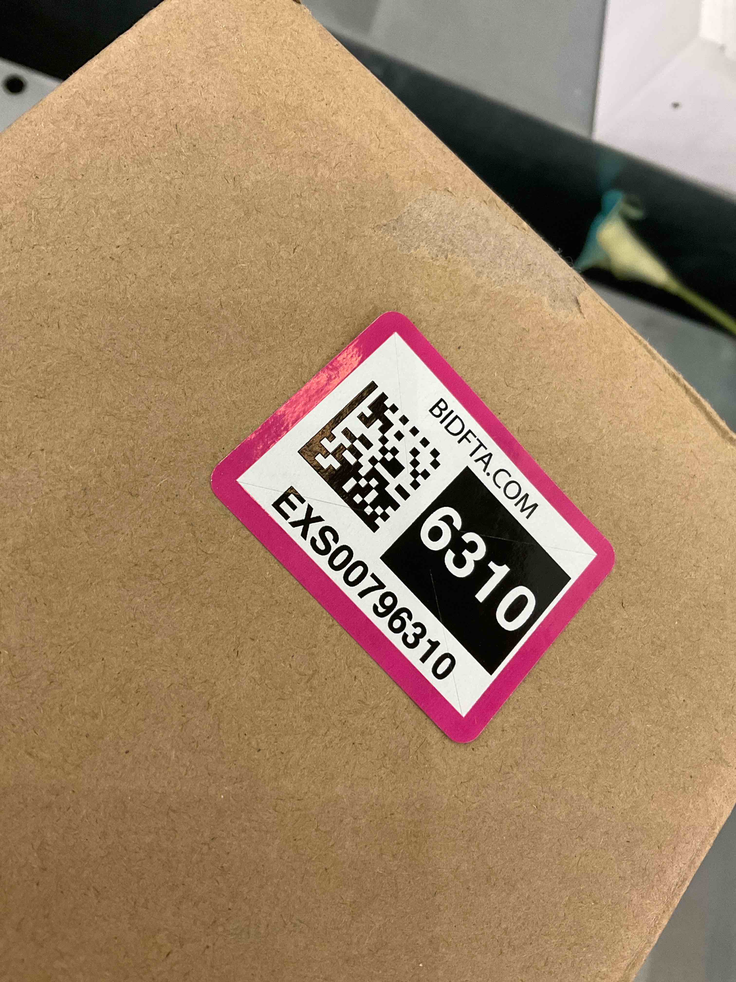 https://s3.amazonaws.com/lotting-images-prod/bidfta/EXS00796310_1702310009428.jpeg