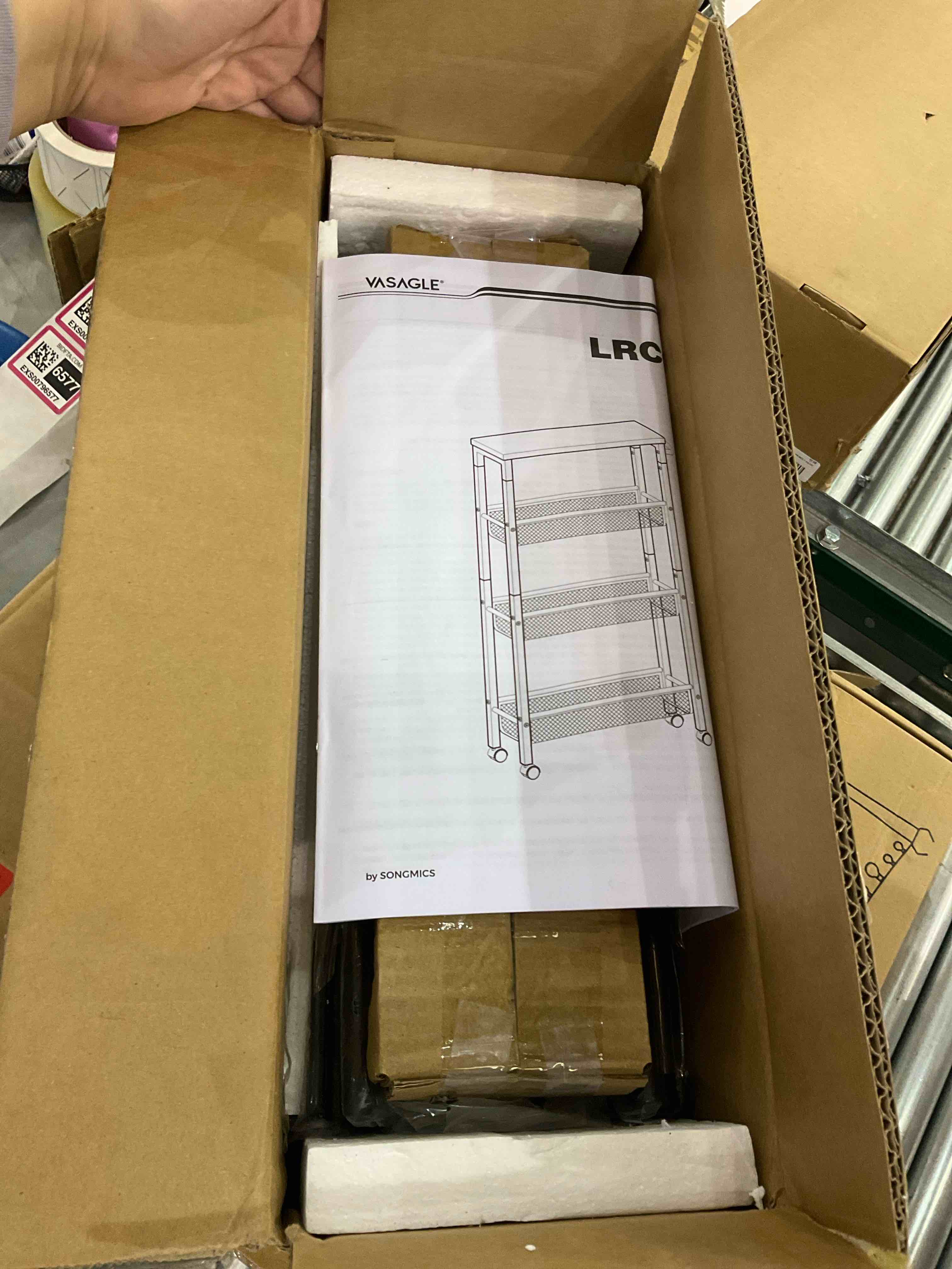 https://s3.amazonaws.com/lotting-images-prod/bidfta/EXS00796576_1701788536012.jpeg