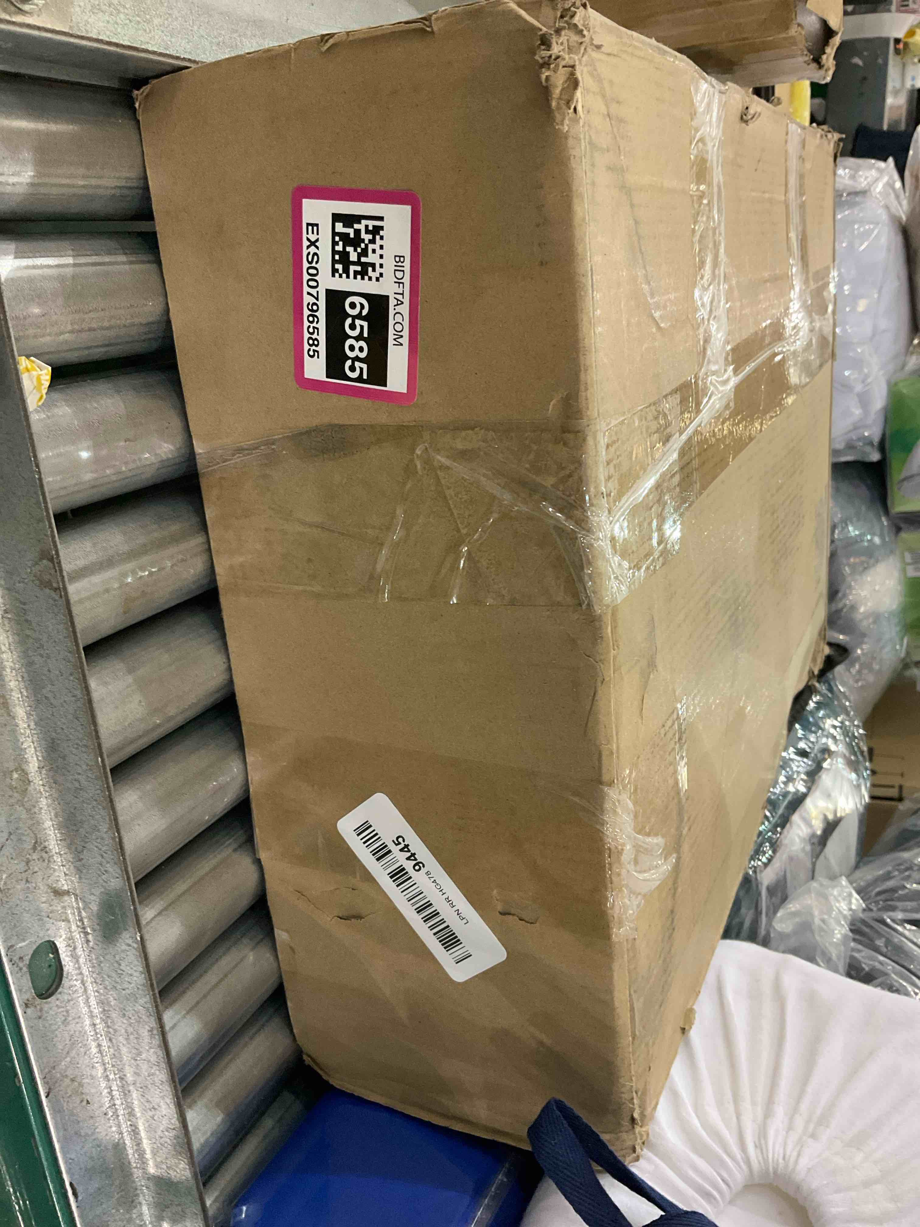https://s3.amazonaws.com/lotting-images-prod/bidfta/EXS00796585_1701788949605.jpeg